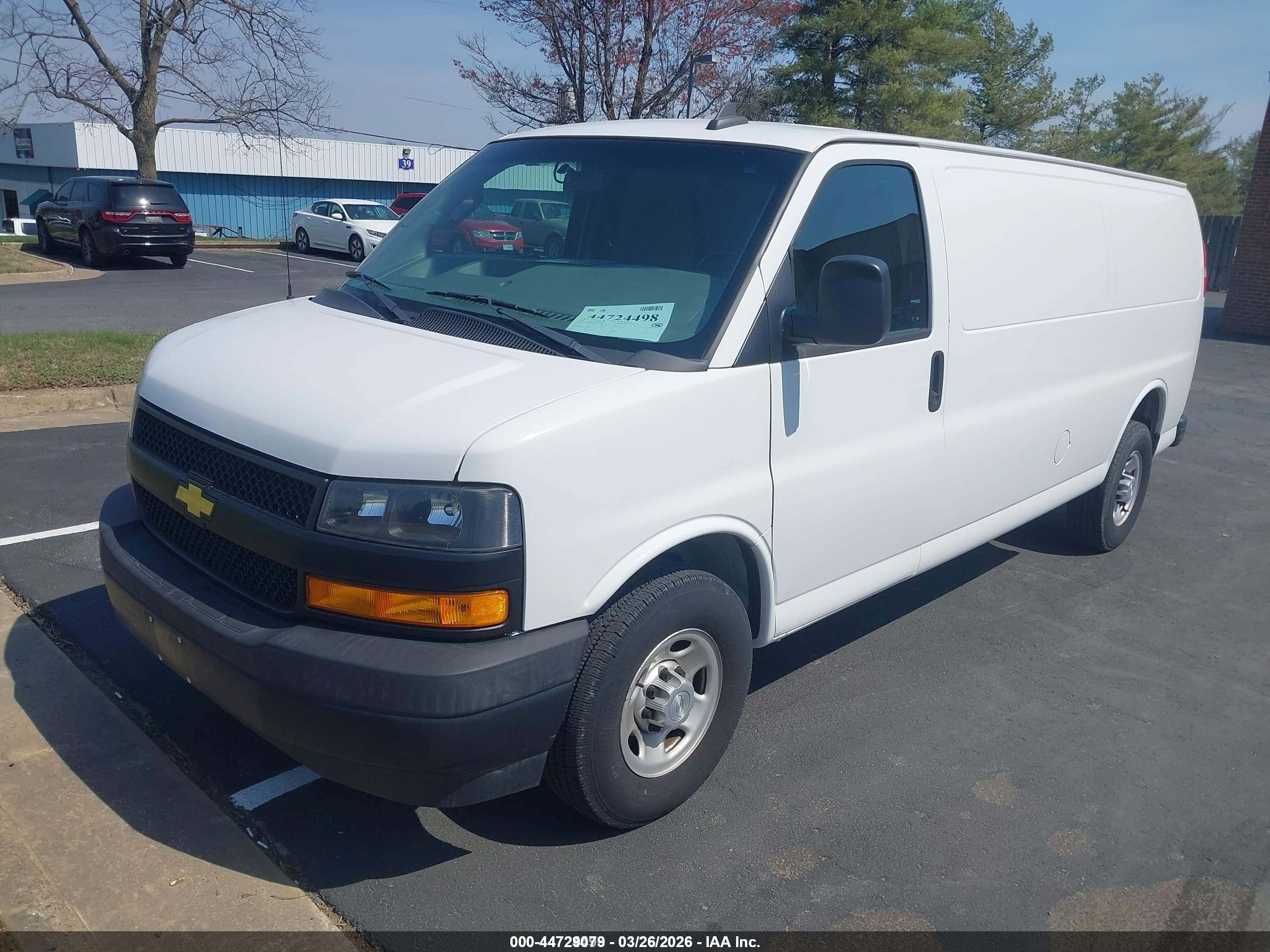CHEVROLET EXPRESS image 2