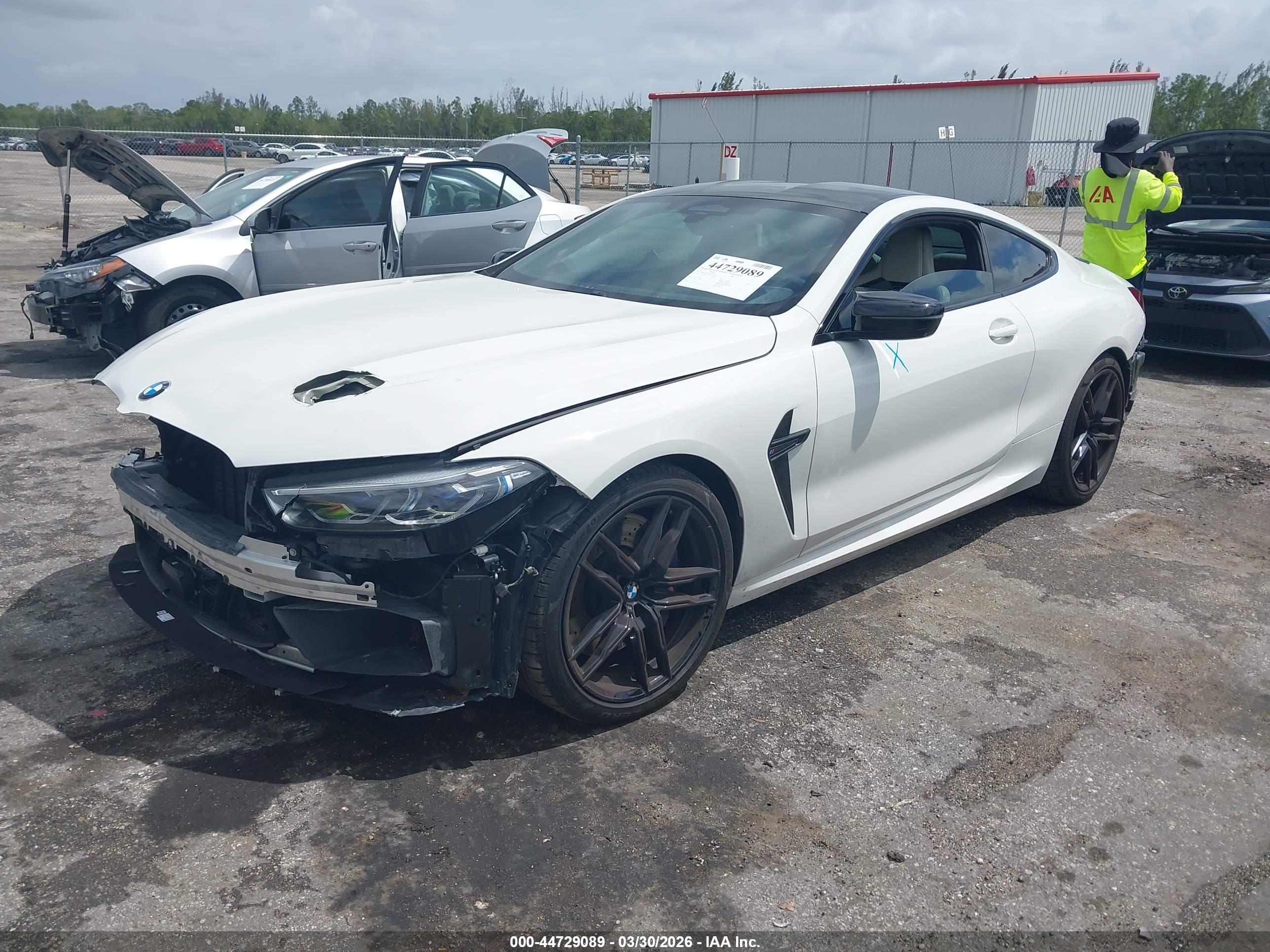 BMW M8 image 2