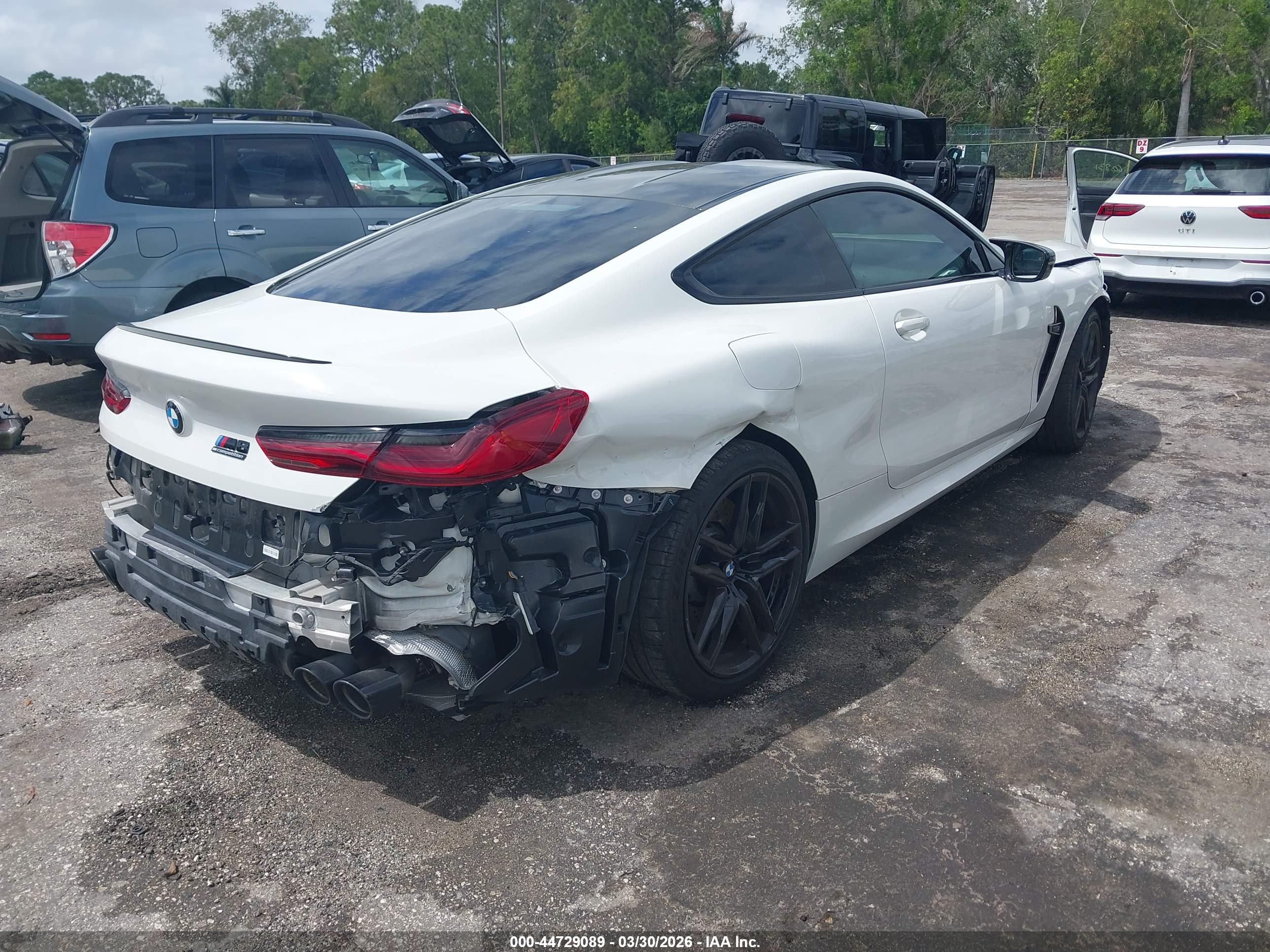 BMW M8 image 4