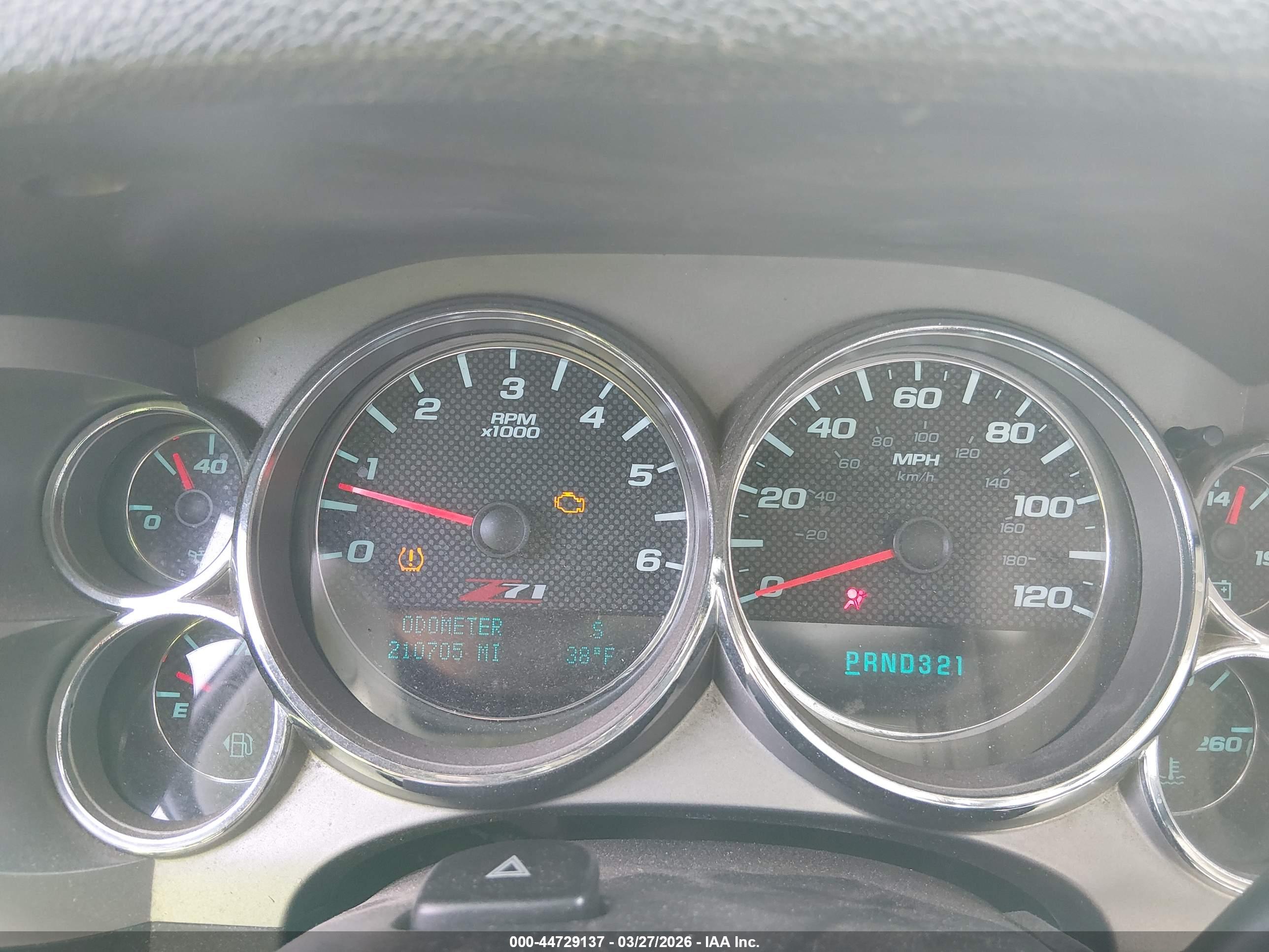 CHEVROLET SILVERADO image 7