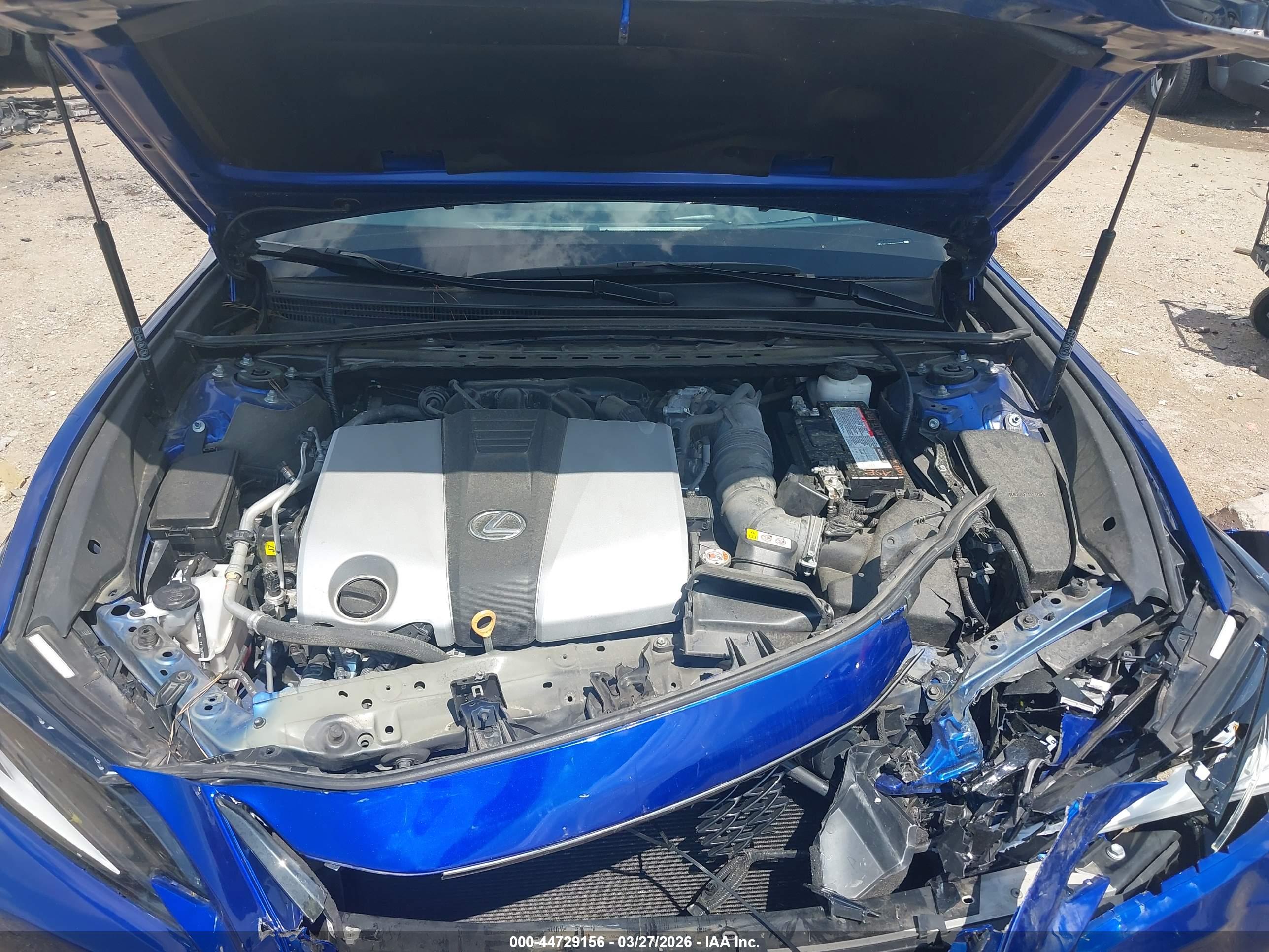 LEXUS ES image 10