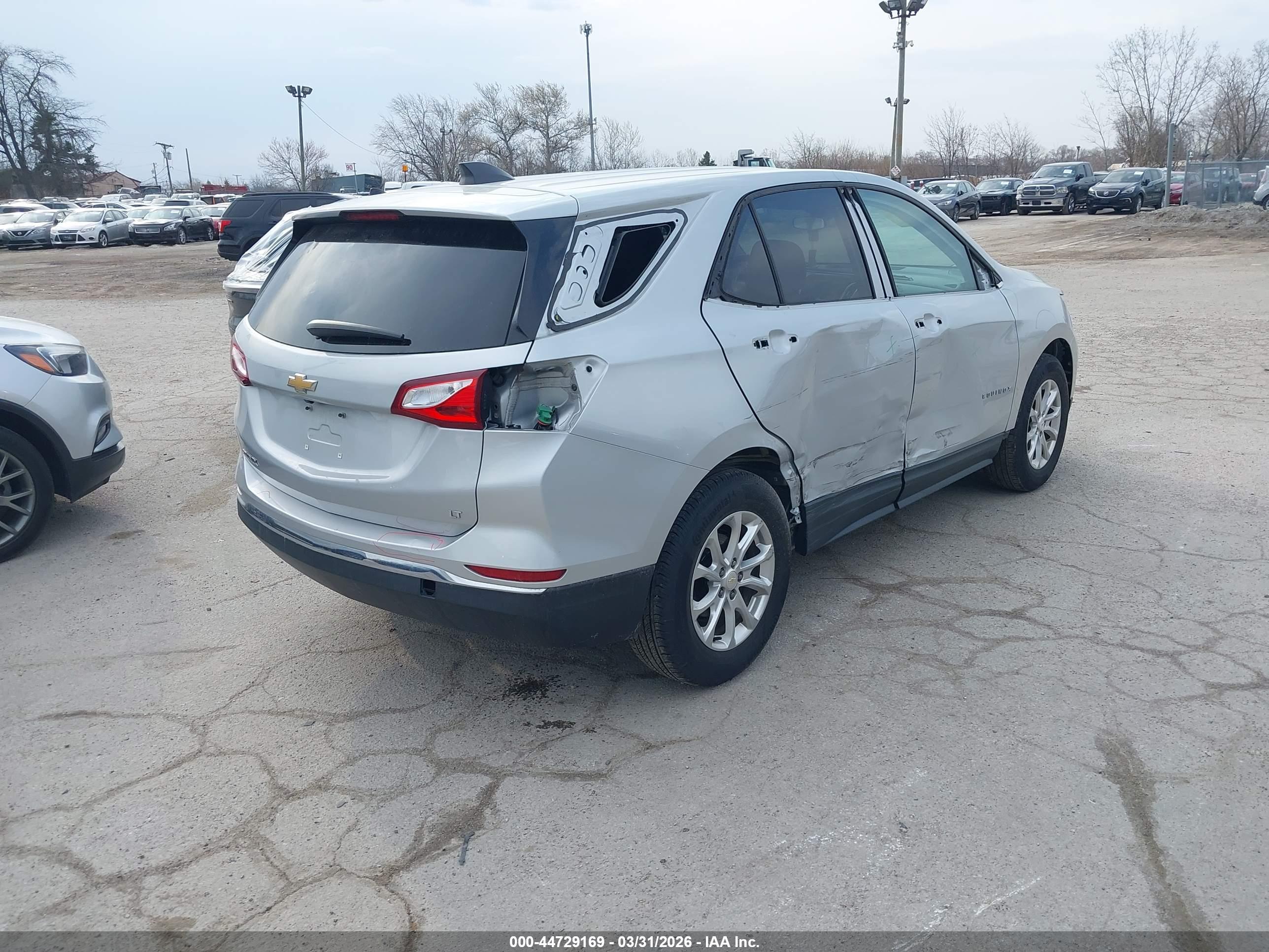 CHEVROLET EQUINOX image 4
