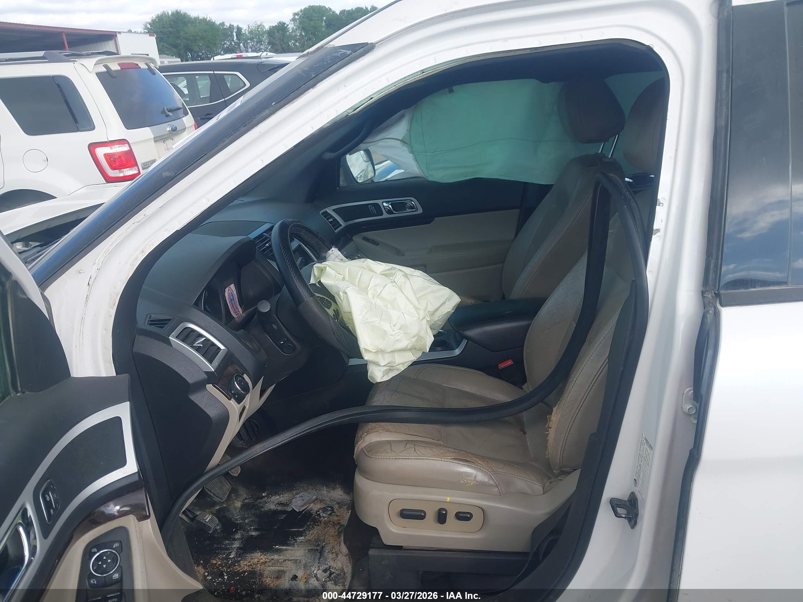 FORD EXPLORER image 5
