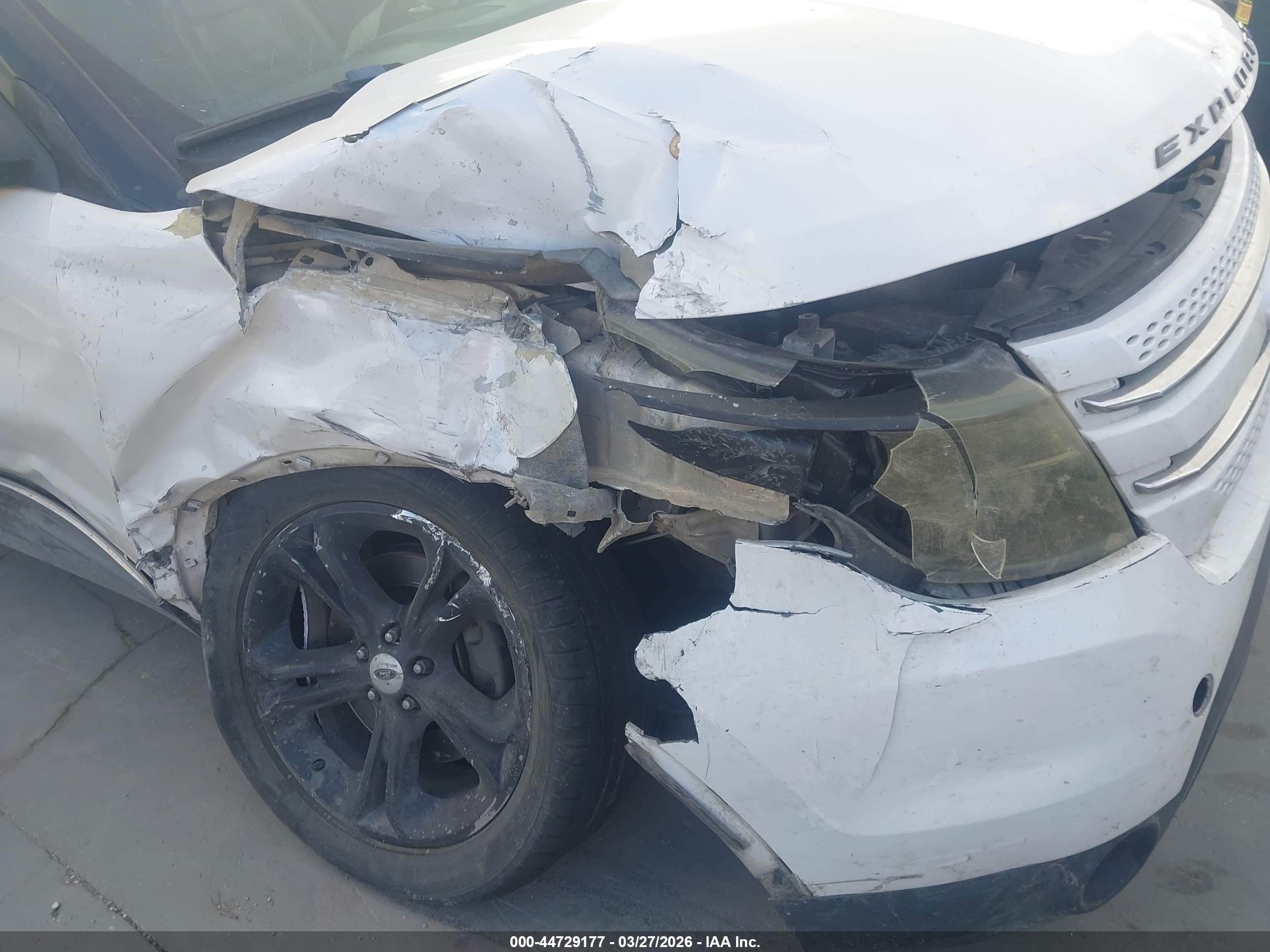 FORD EXPLORER image 6