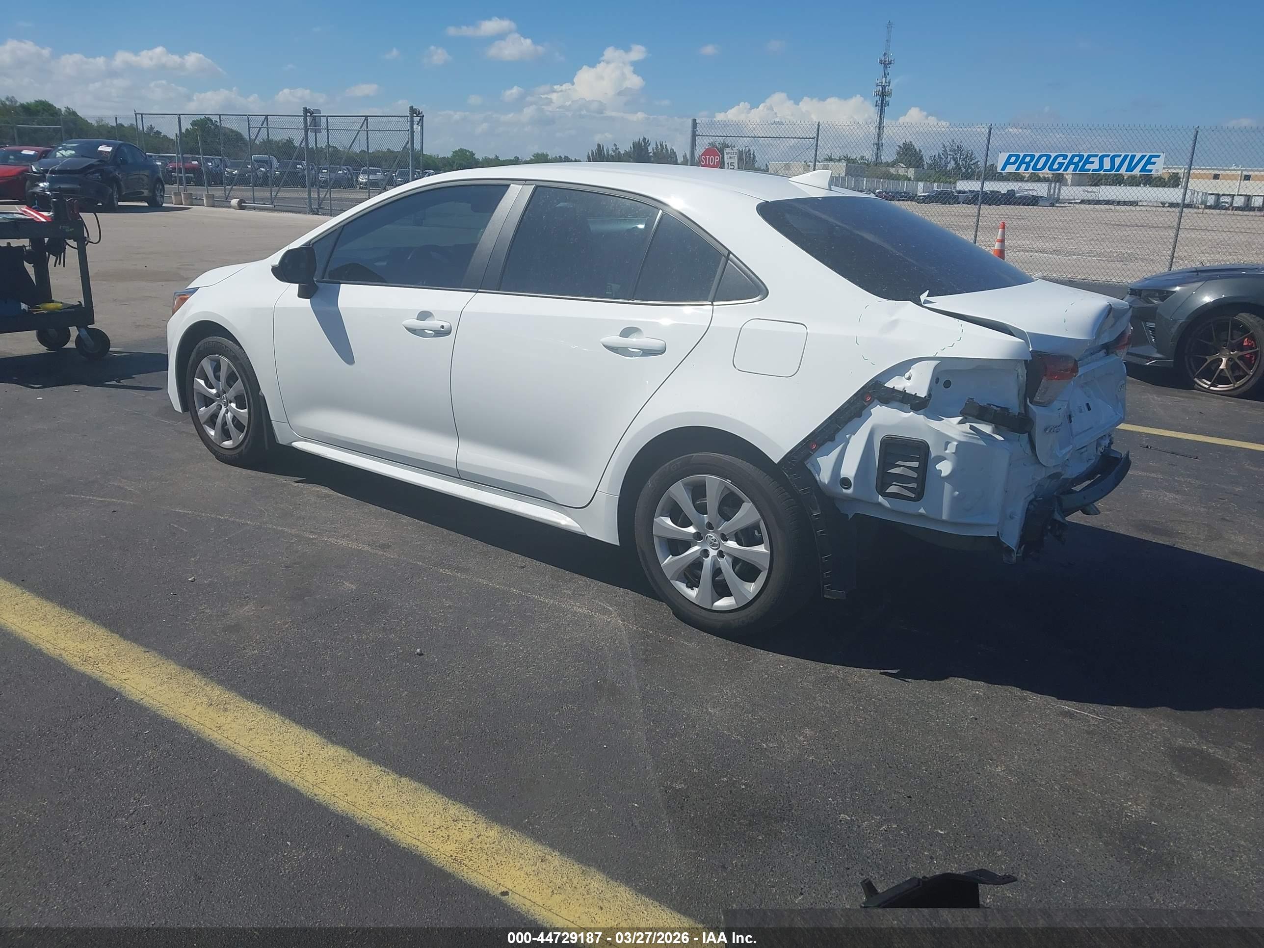 TOYOTA COROLLA image 3