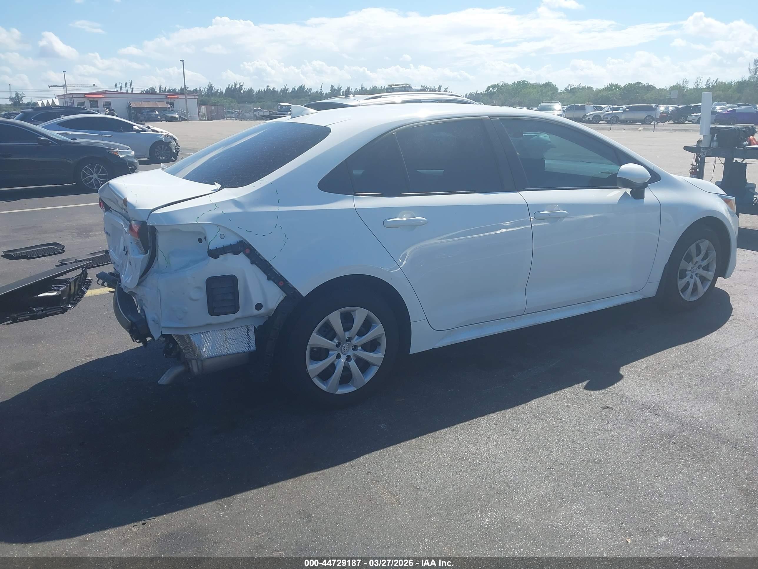 TOYOTA COROLLA image 4