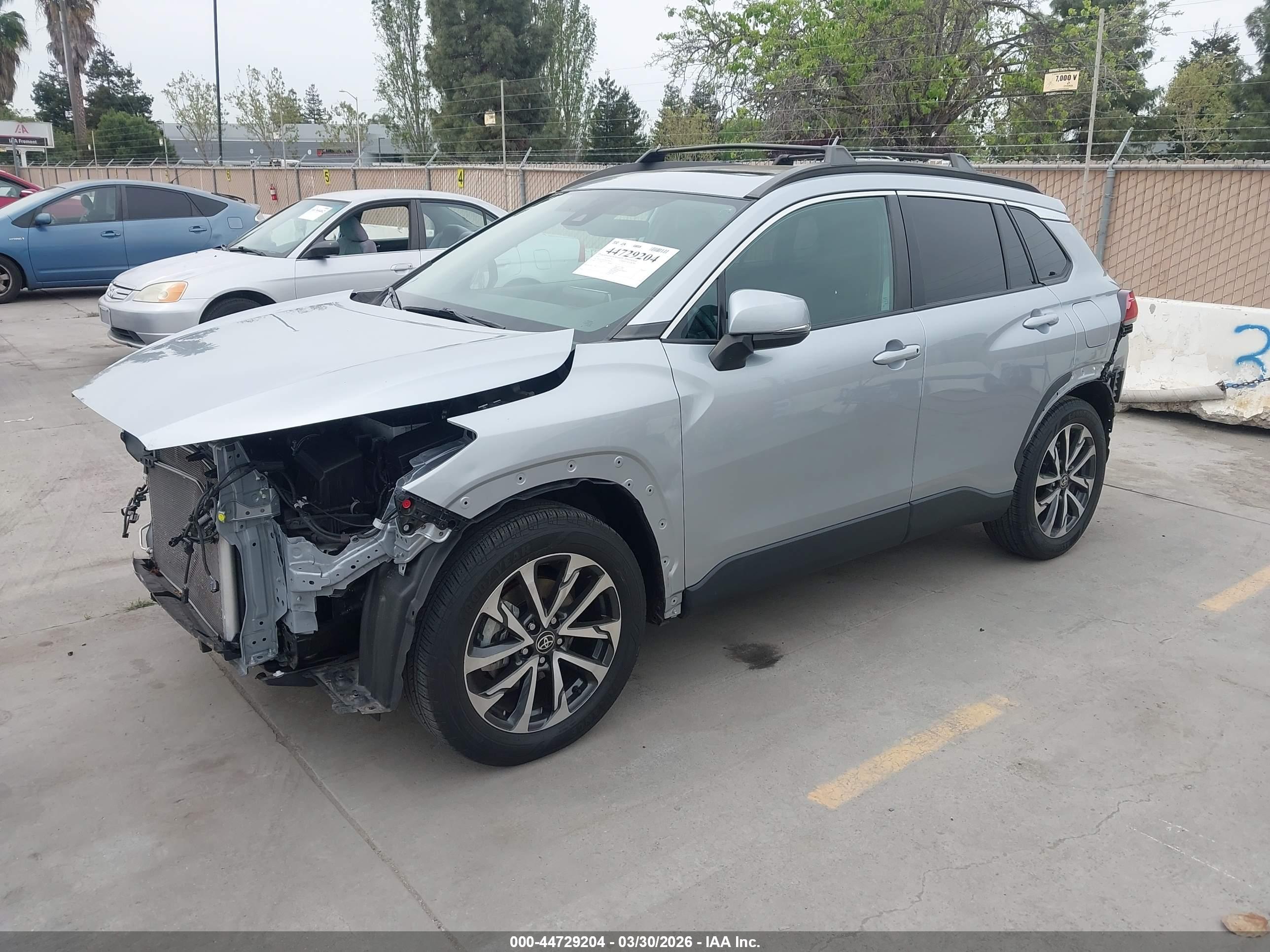 TOYOTA COROLLA image 2