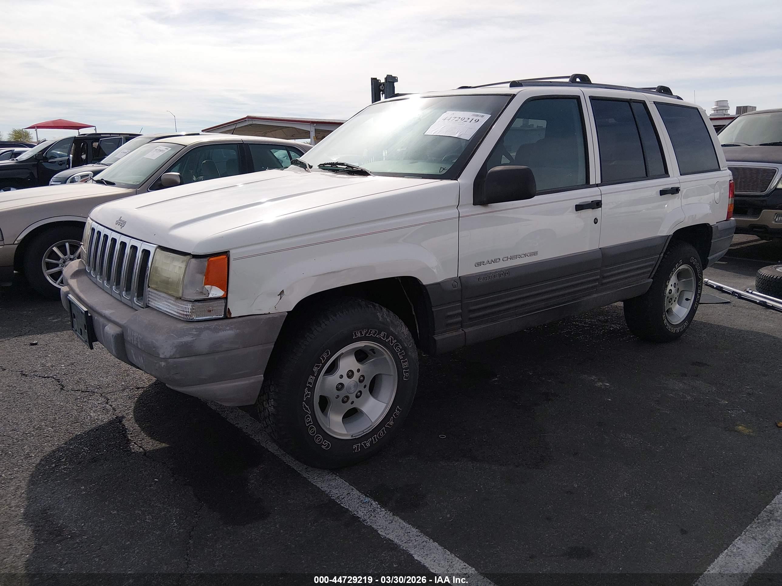 JEEP GRAND image 2