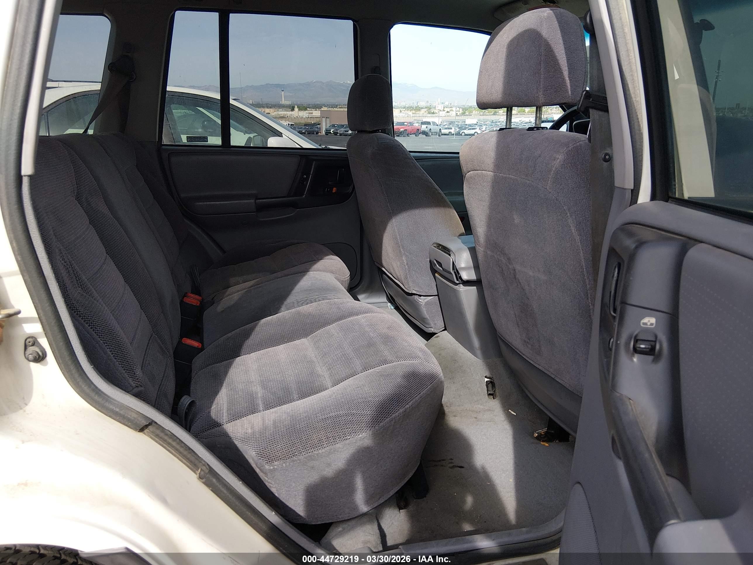 JEEP GRAND image 8