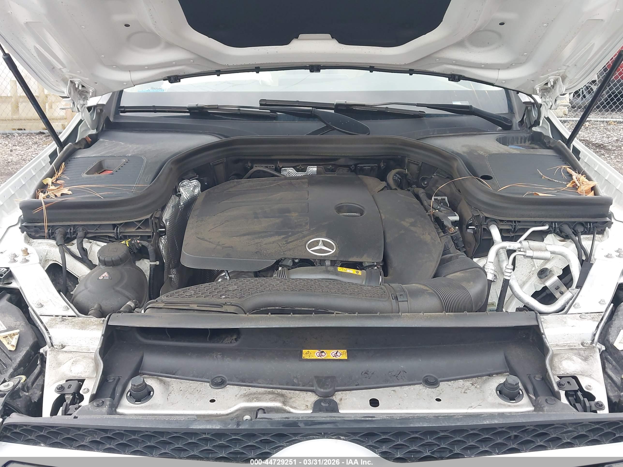 MERCEDES-BENZ GLC image 10