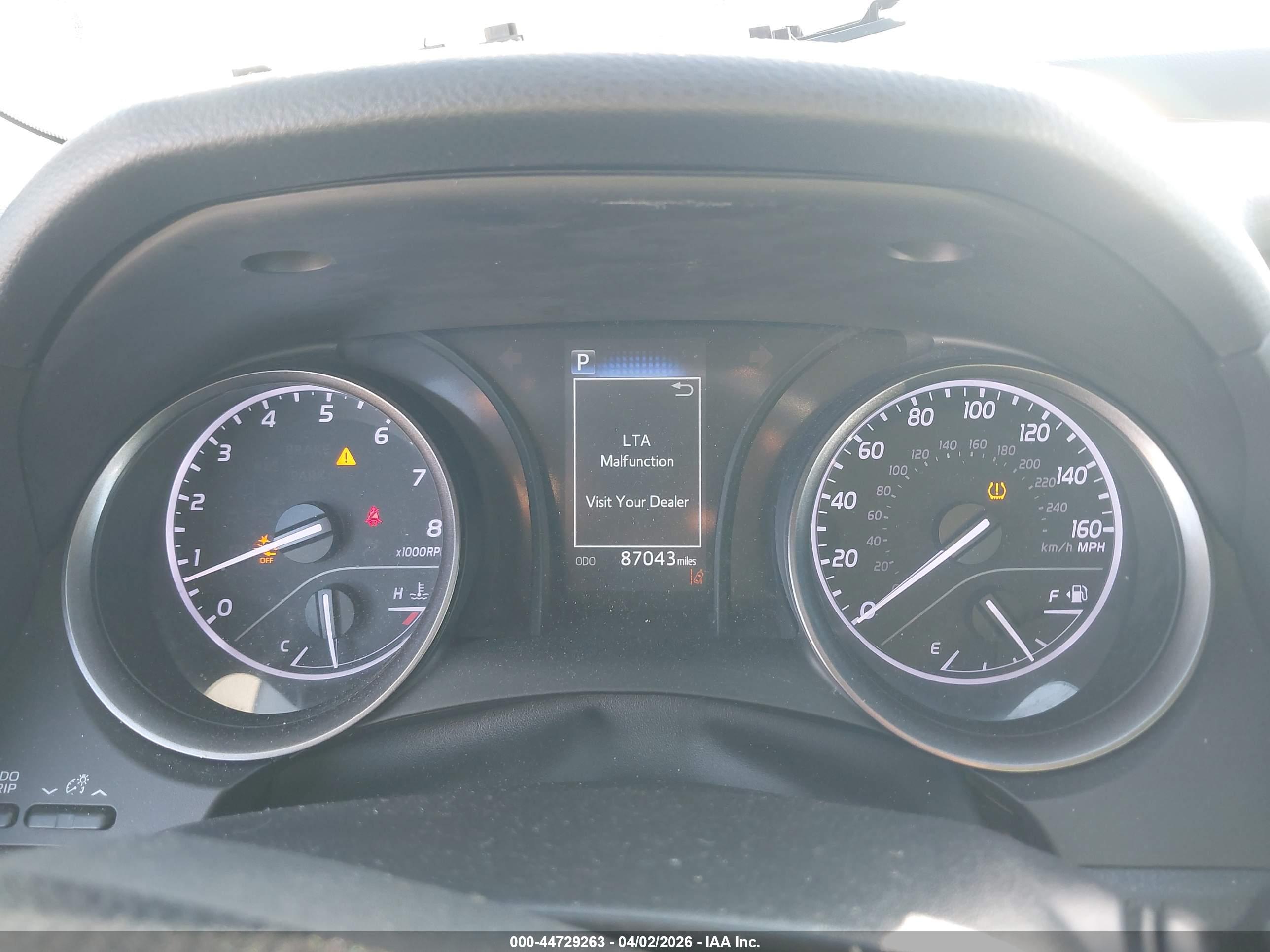 TOYOTA CAMRY image 7