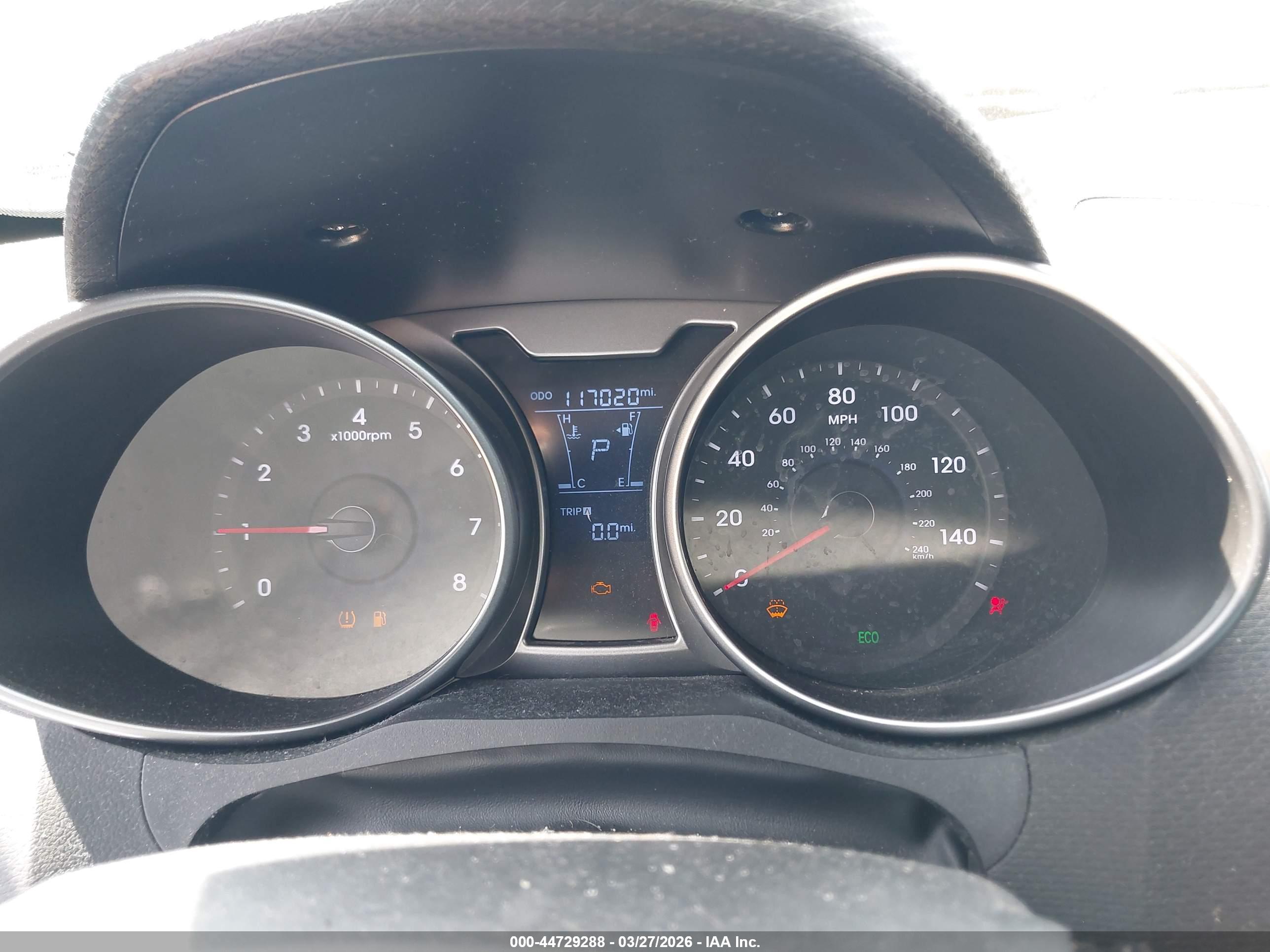 HYUNDAI VELOSTER image 7