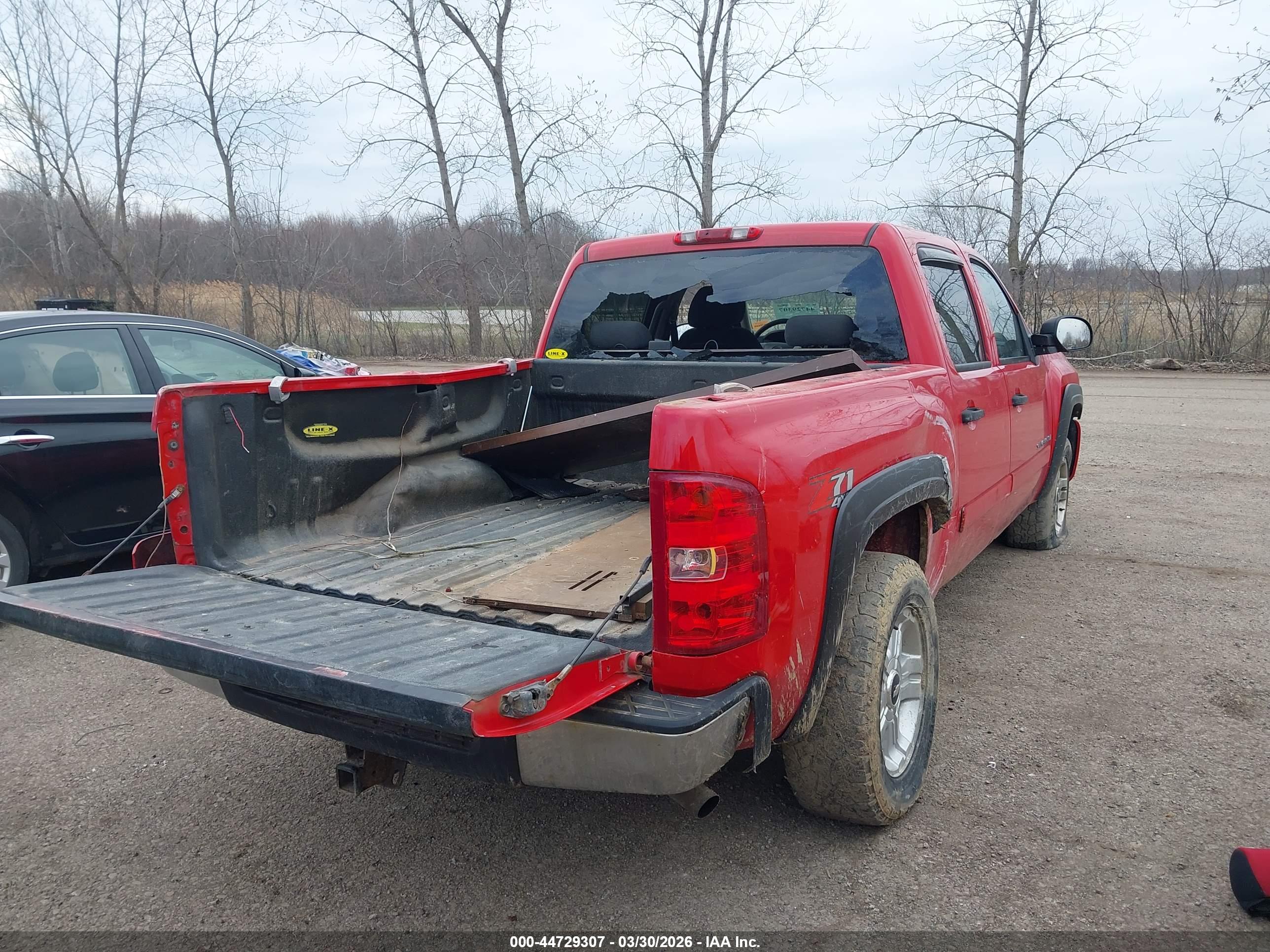 CHEVROLET SILVERADO image 4