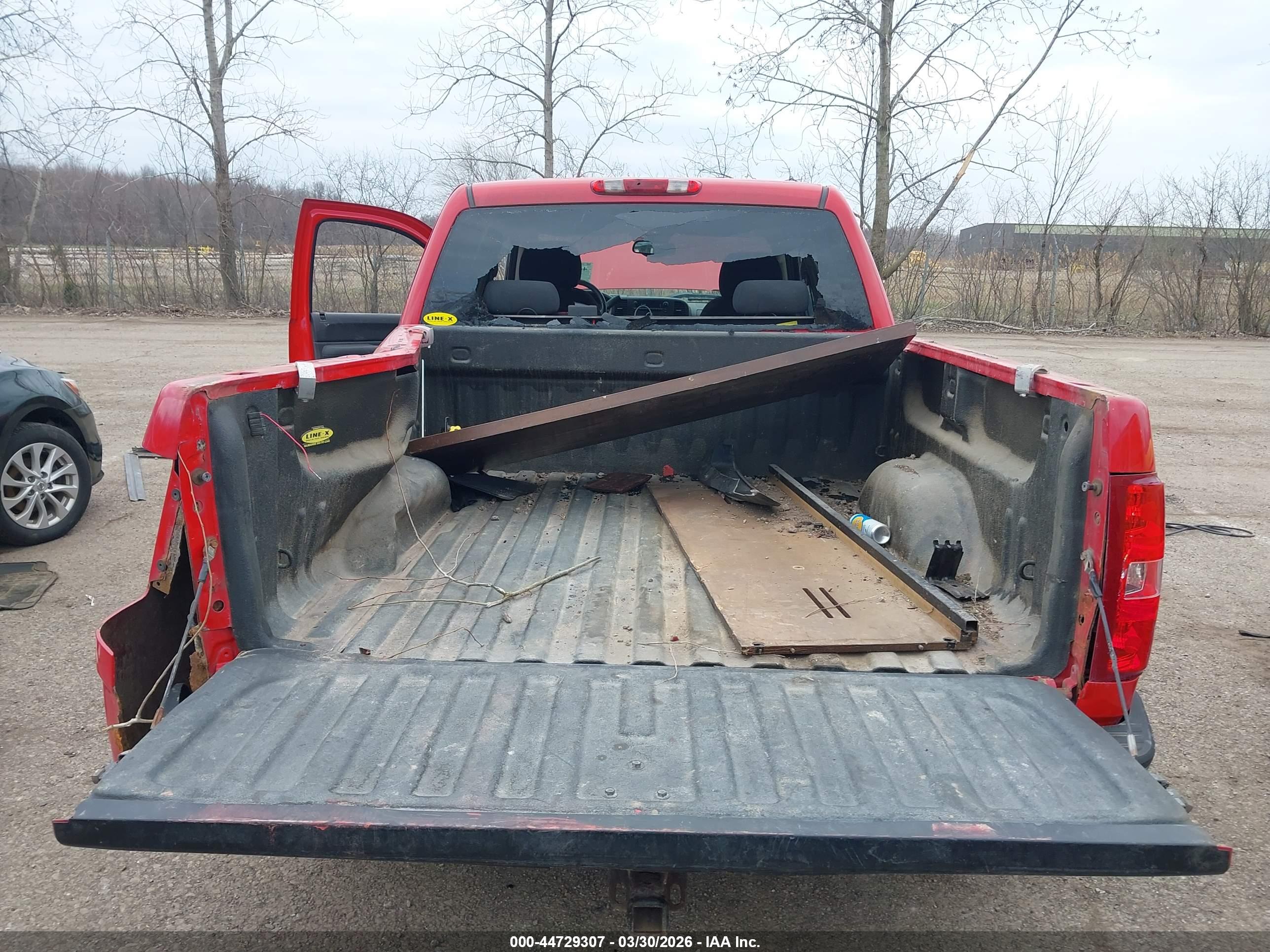 CHEVROLET SILVERADO image 6