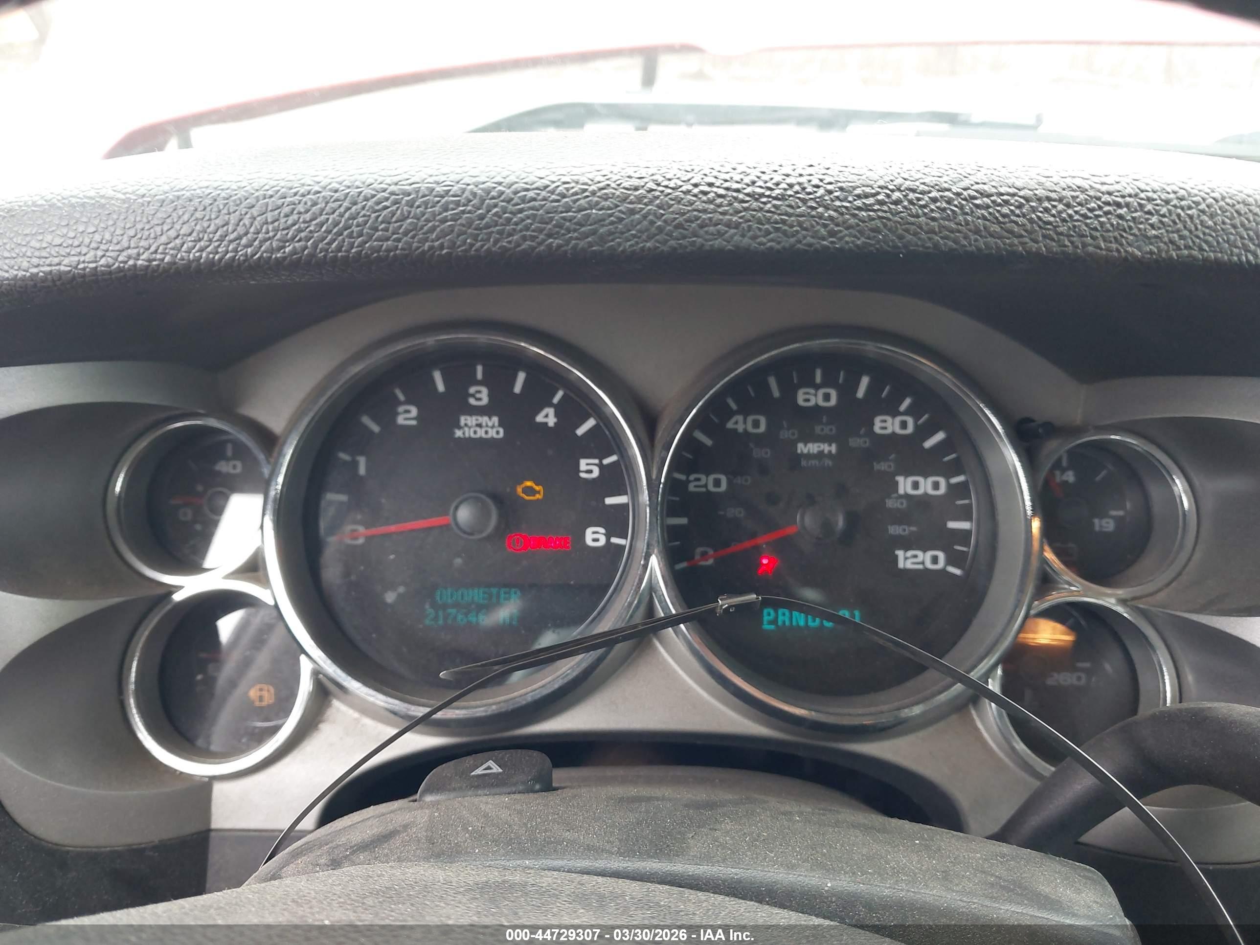 CHEVROLET SILVERADO image 7