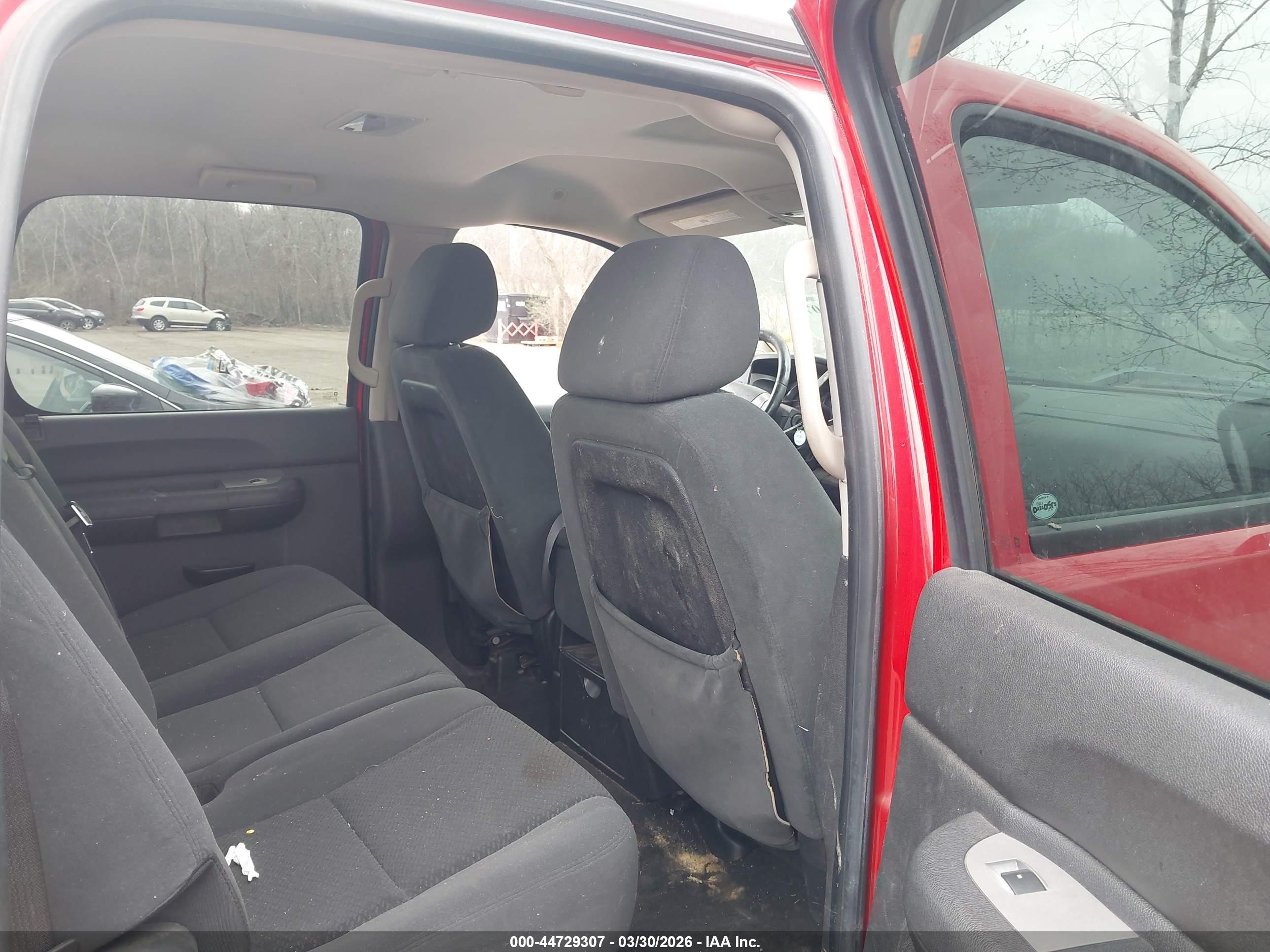 CHEVROLET SILVERADO image 8