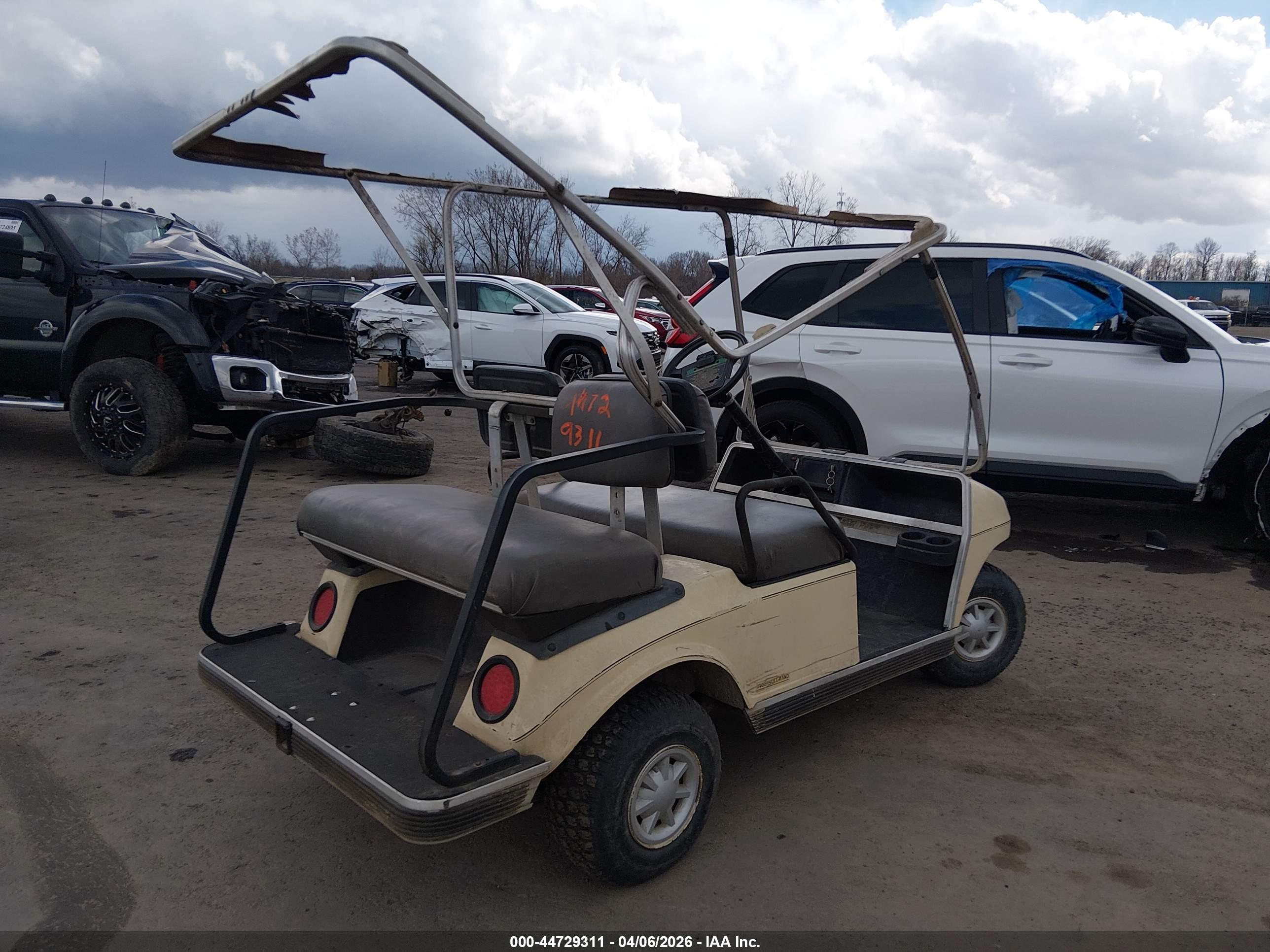 CLUB CAR image 4