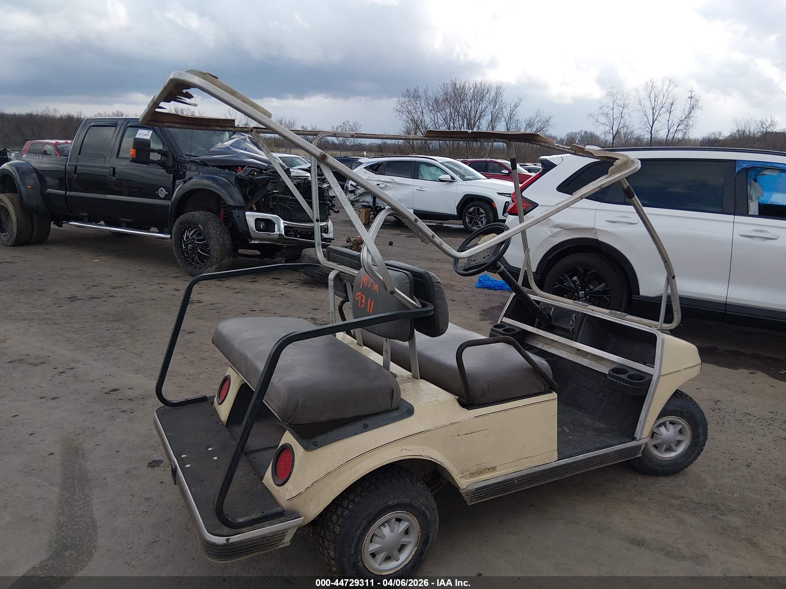 CLUB CAR image 6