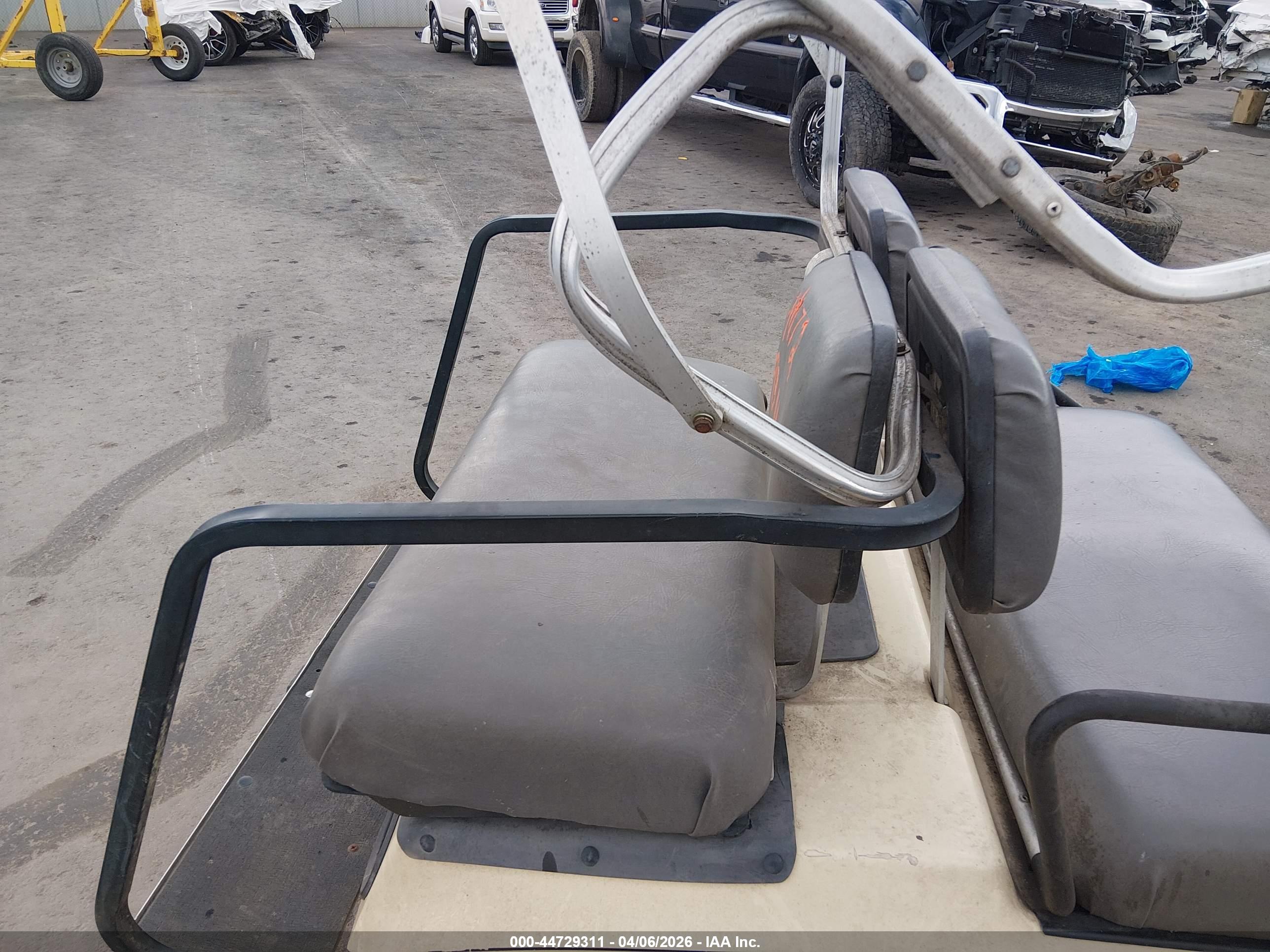 CLUB CAR image 8