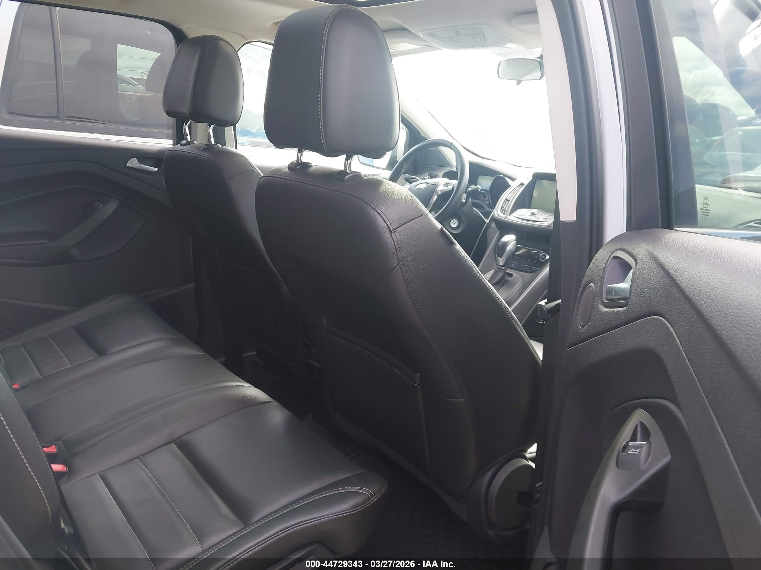 FORD ESCAPE image 8