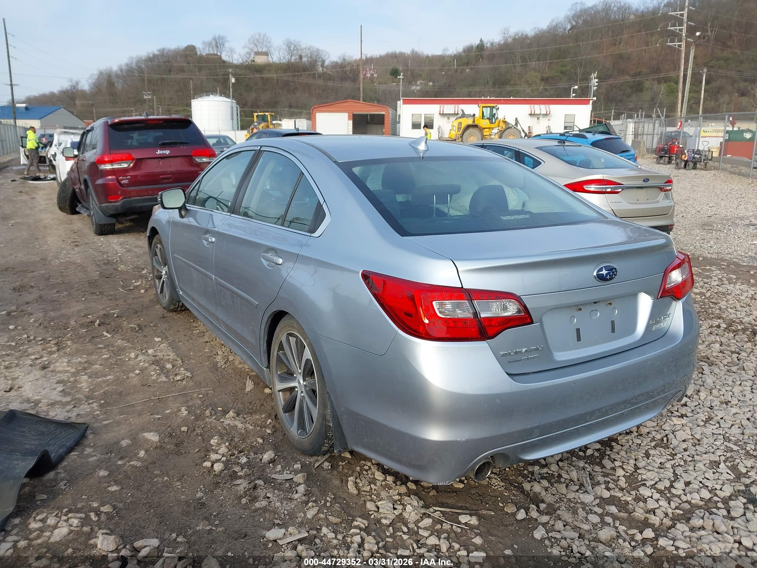 SUBARU LEGACY image 3