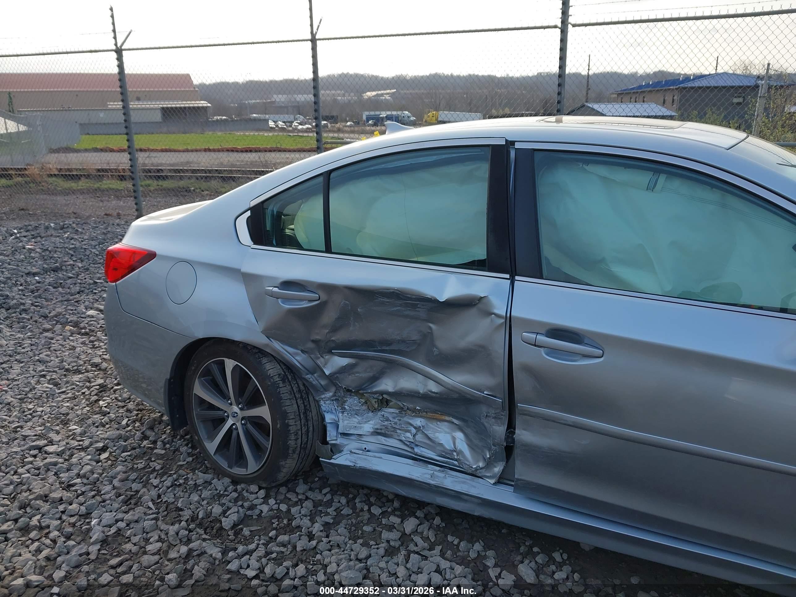 SUBARU LEGACY image 6