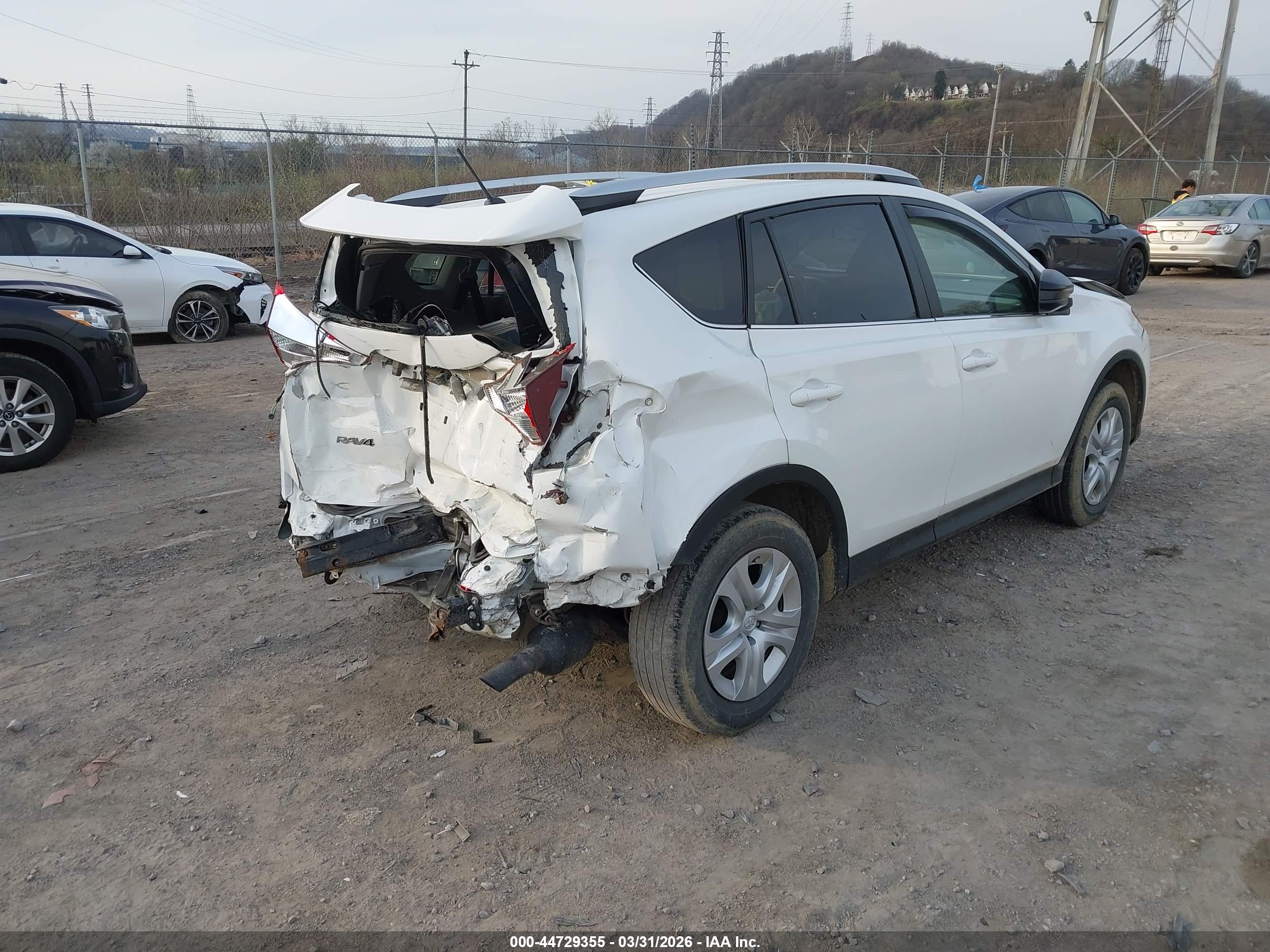 TOYOTA RAV4 image 4