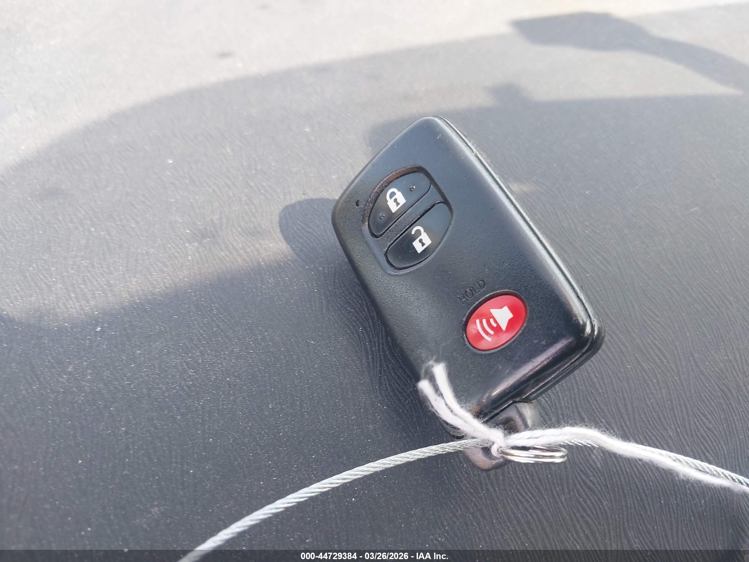 TOYOTA PRIUS image 11