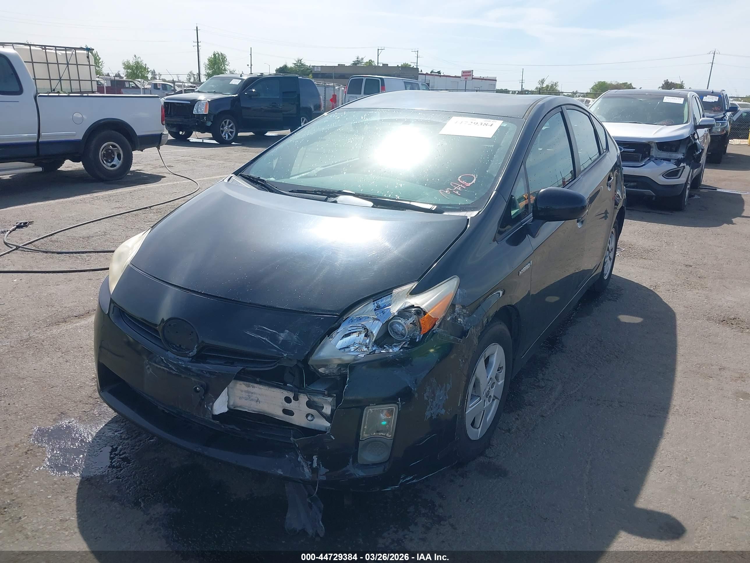 TOYOTA PRIUS image 2