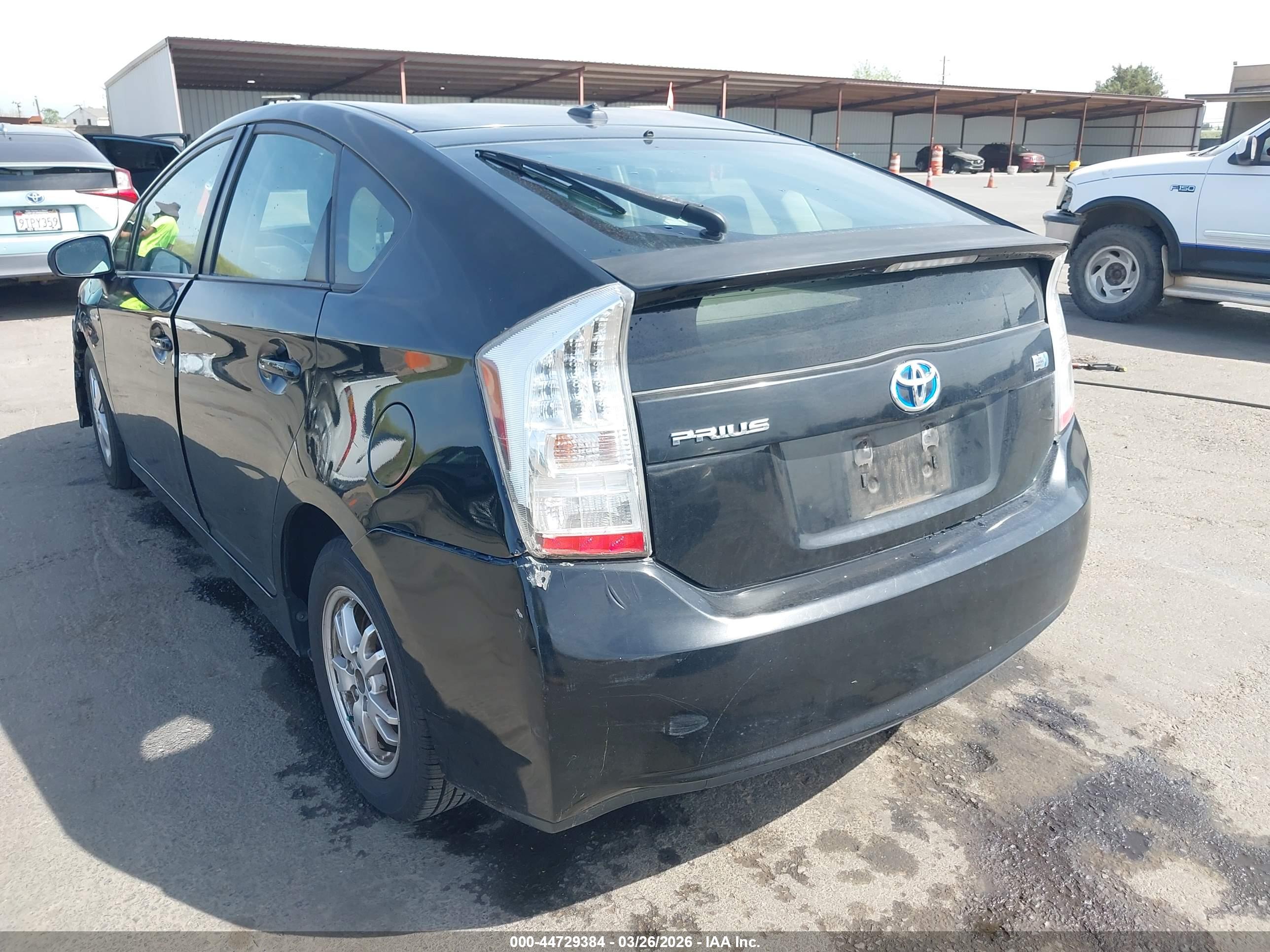TOYOTA PRIUS image 3