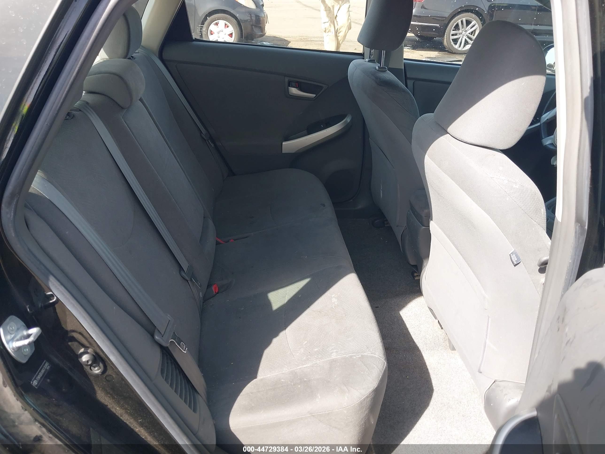 TOYOTA PRIUS image 8