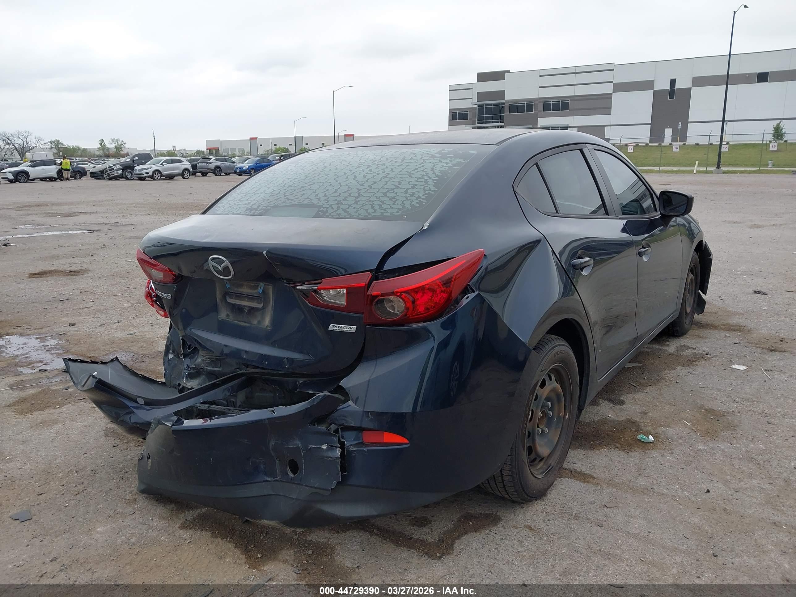 MAZDA MAZDA3 image 4