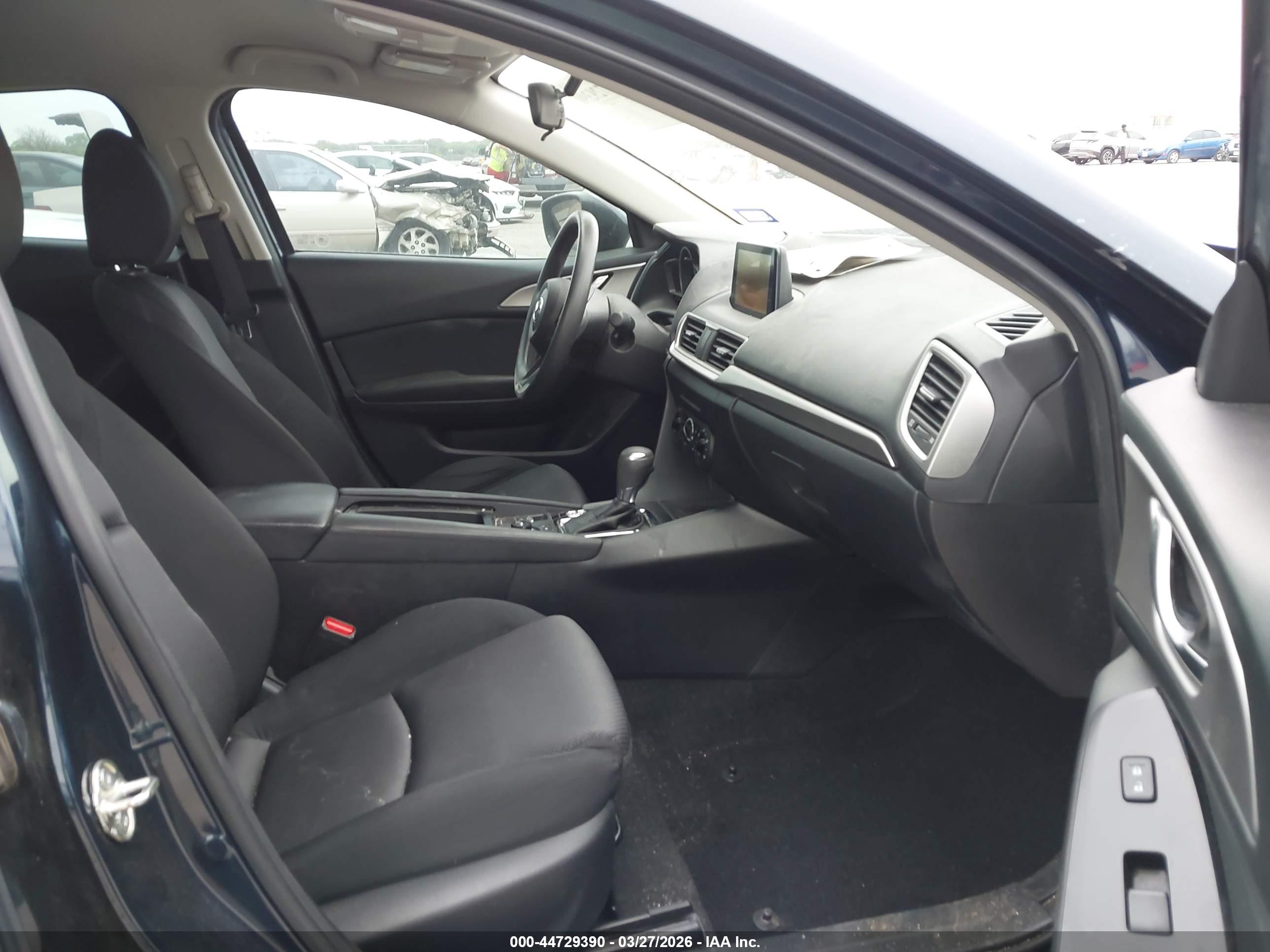 MAZDA MAZDA3 image 5