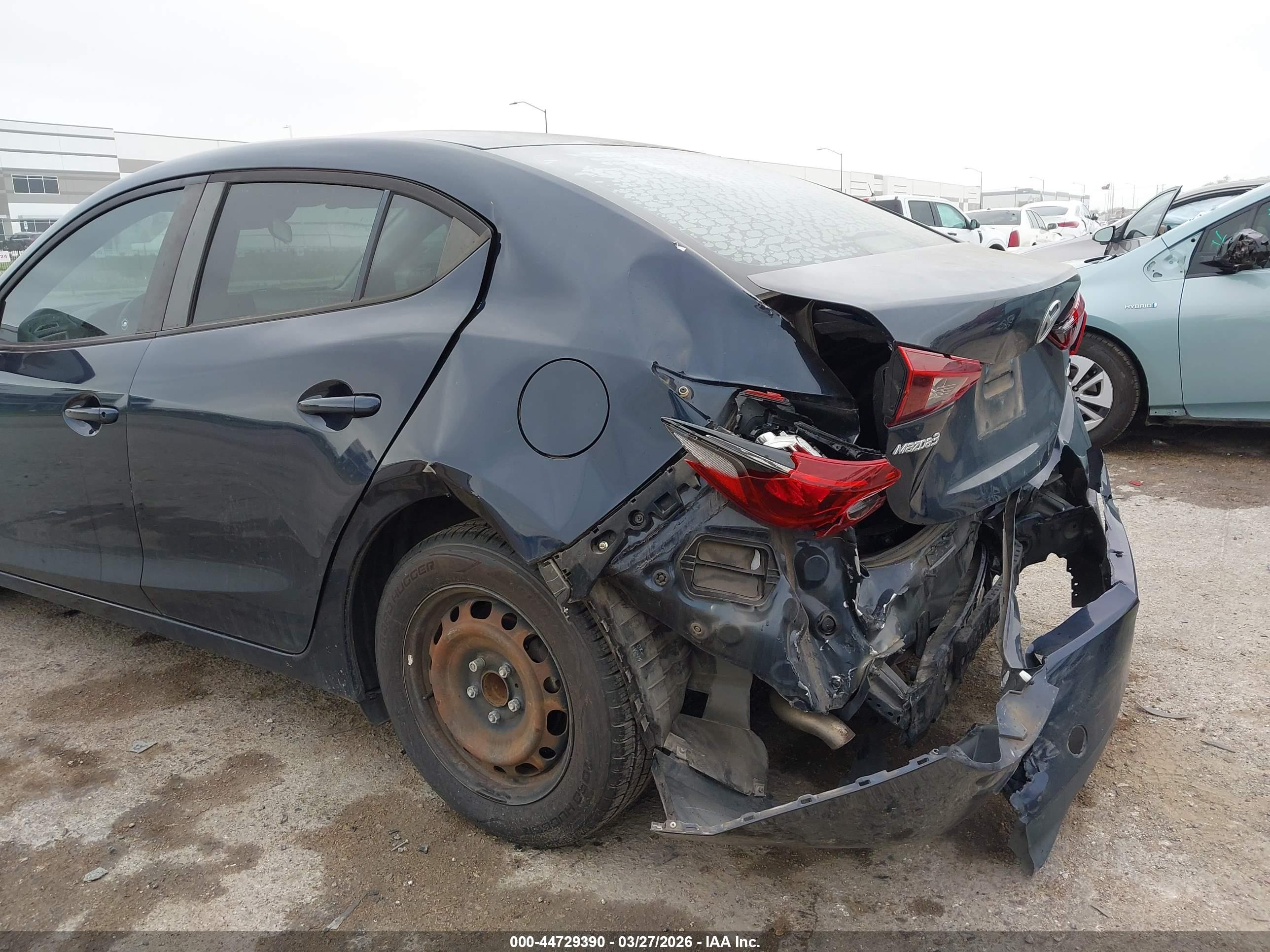 MAZDA MAZDA3 image 6