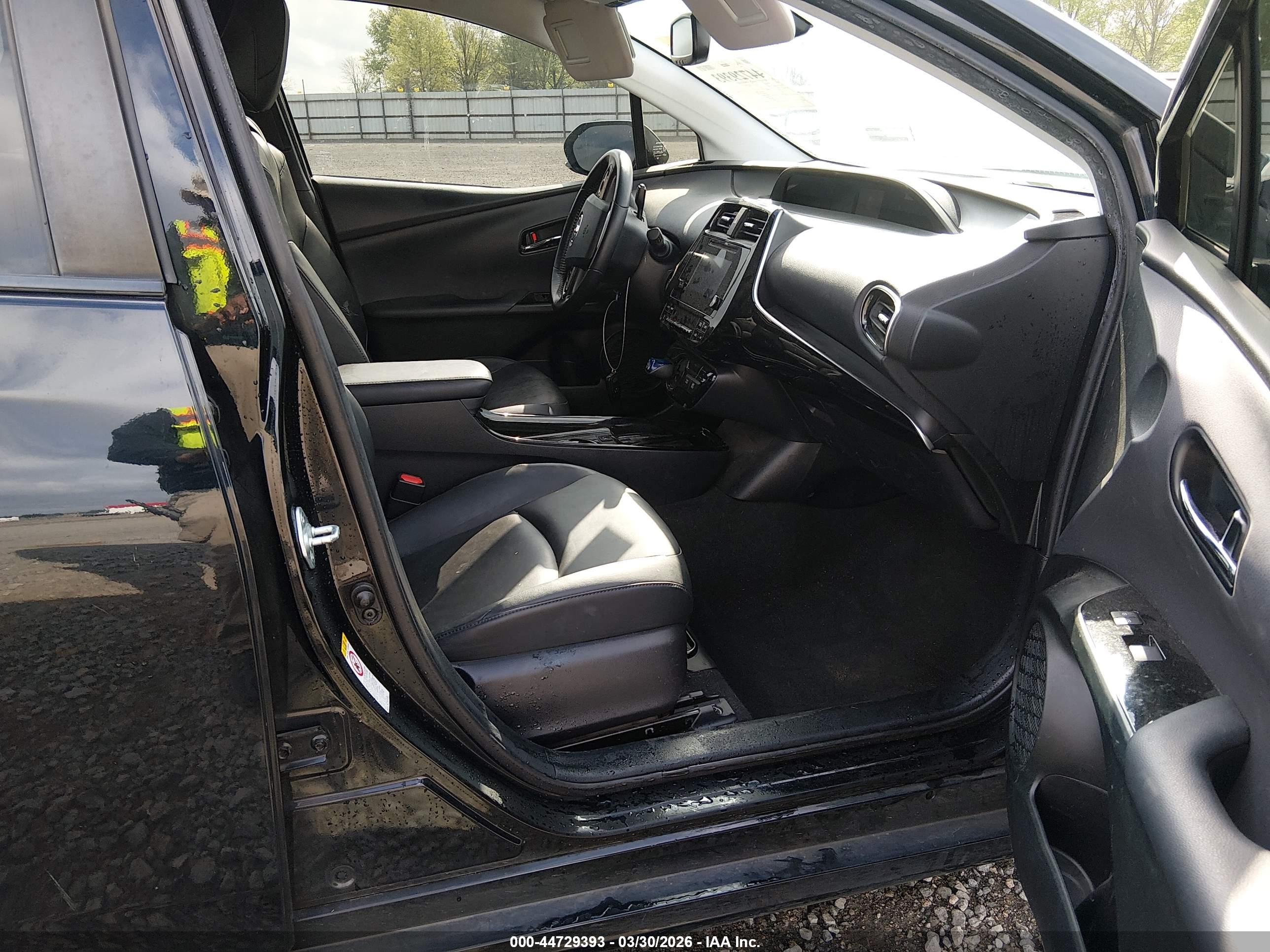 TOYOTA PRIUS image 5
