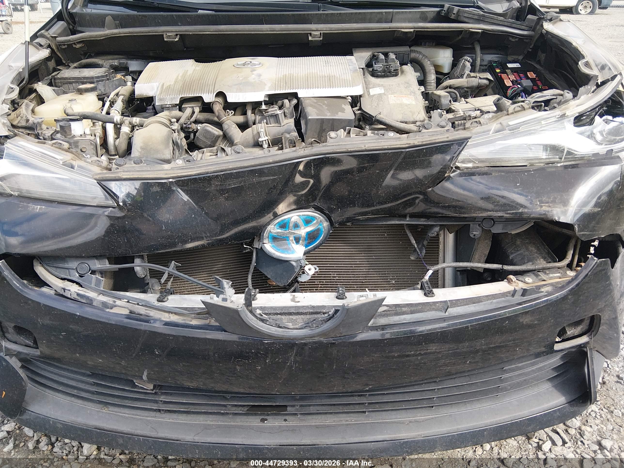 TOYOTA PRIUS image 6