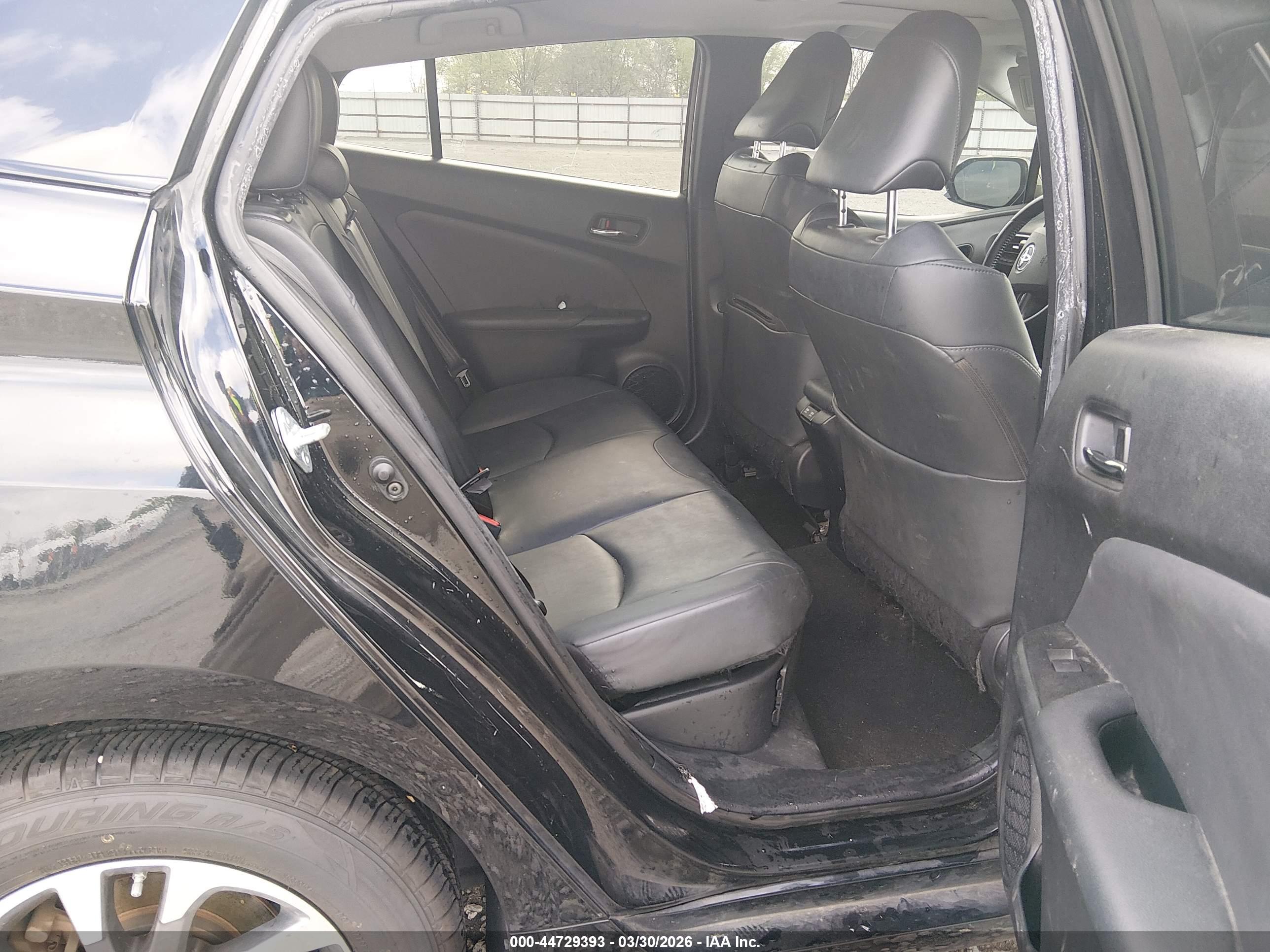 TOYOTA PRIUS image 8