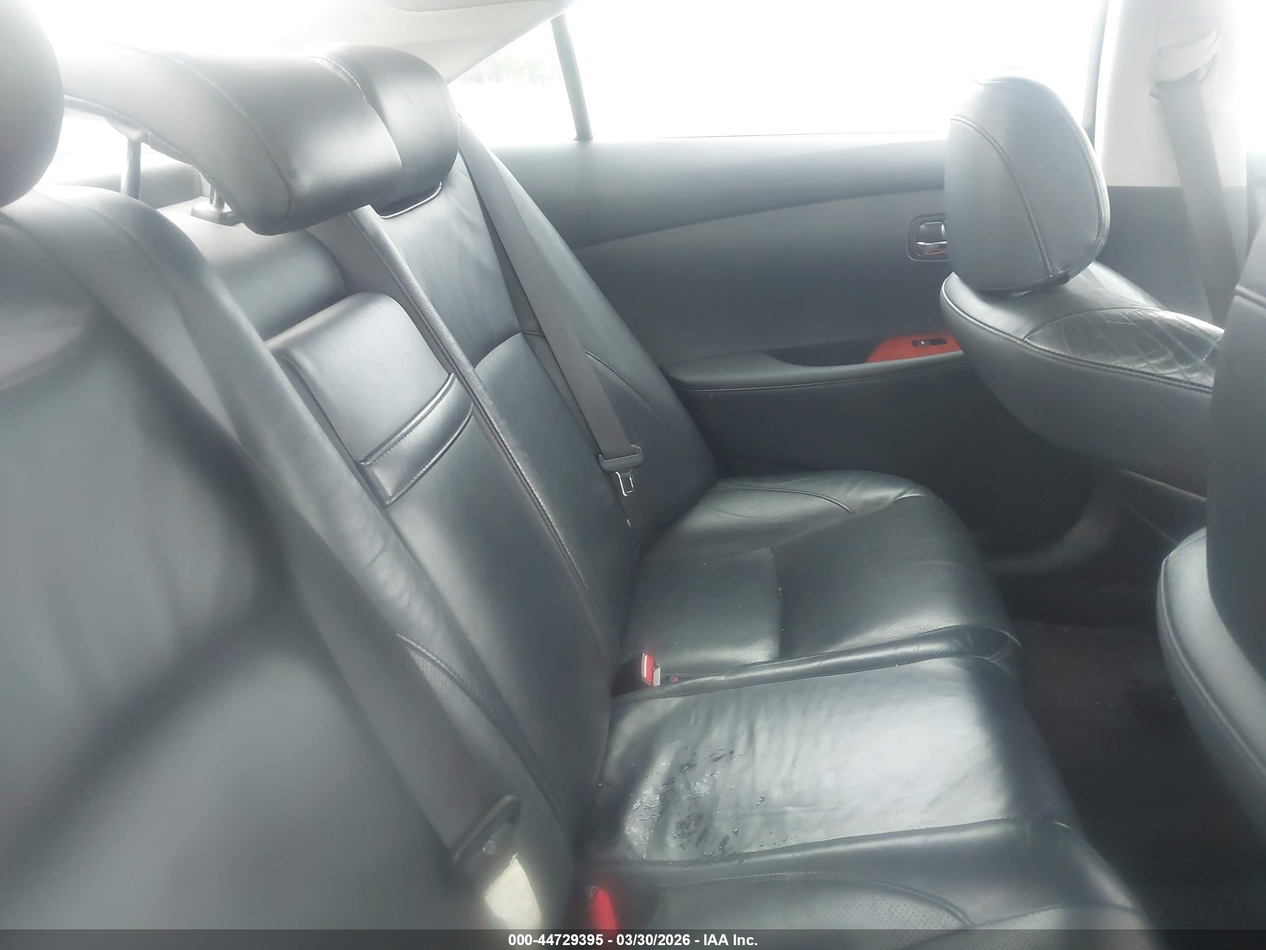 LEXUS ES image 8