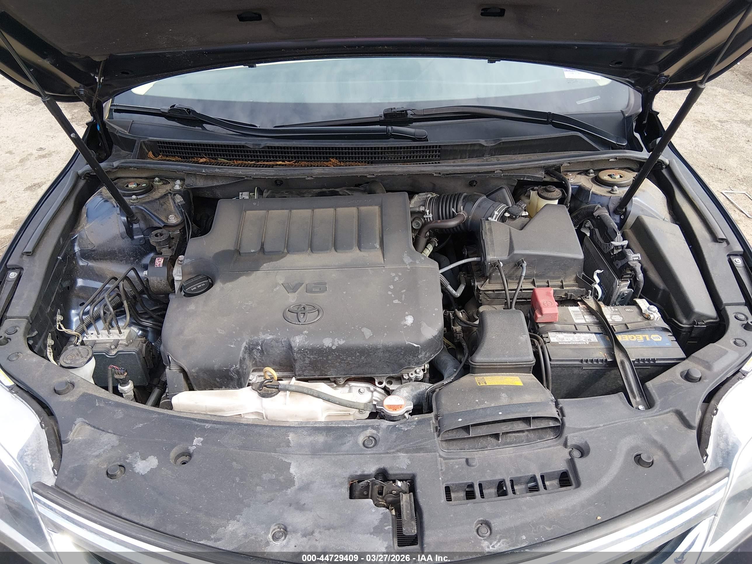 TOYOTA AVALON image 10