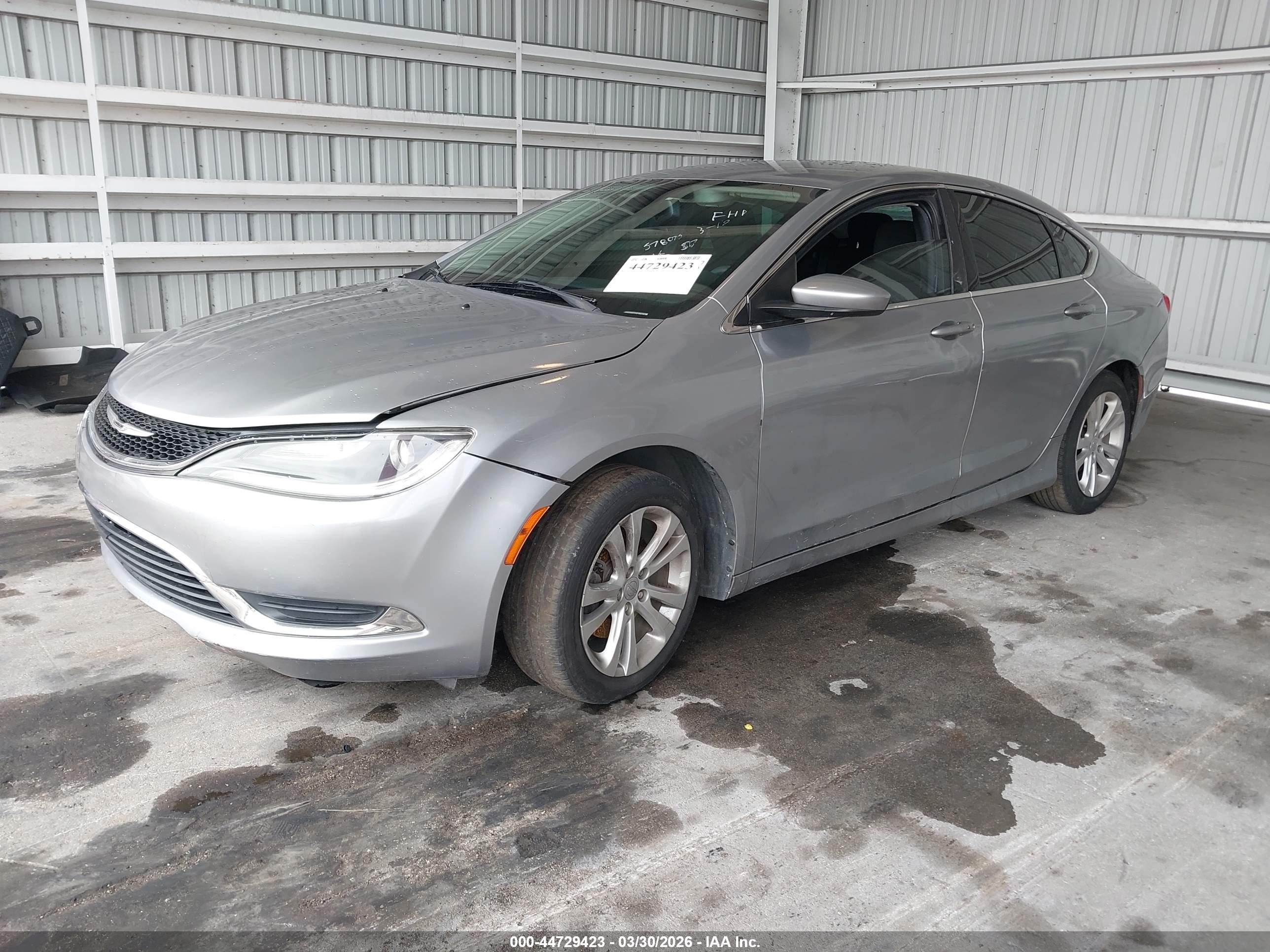 CHRYSLER 200 image 2