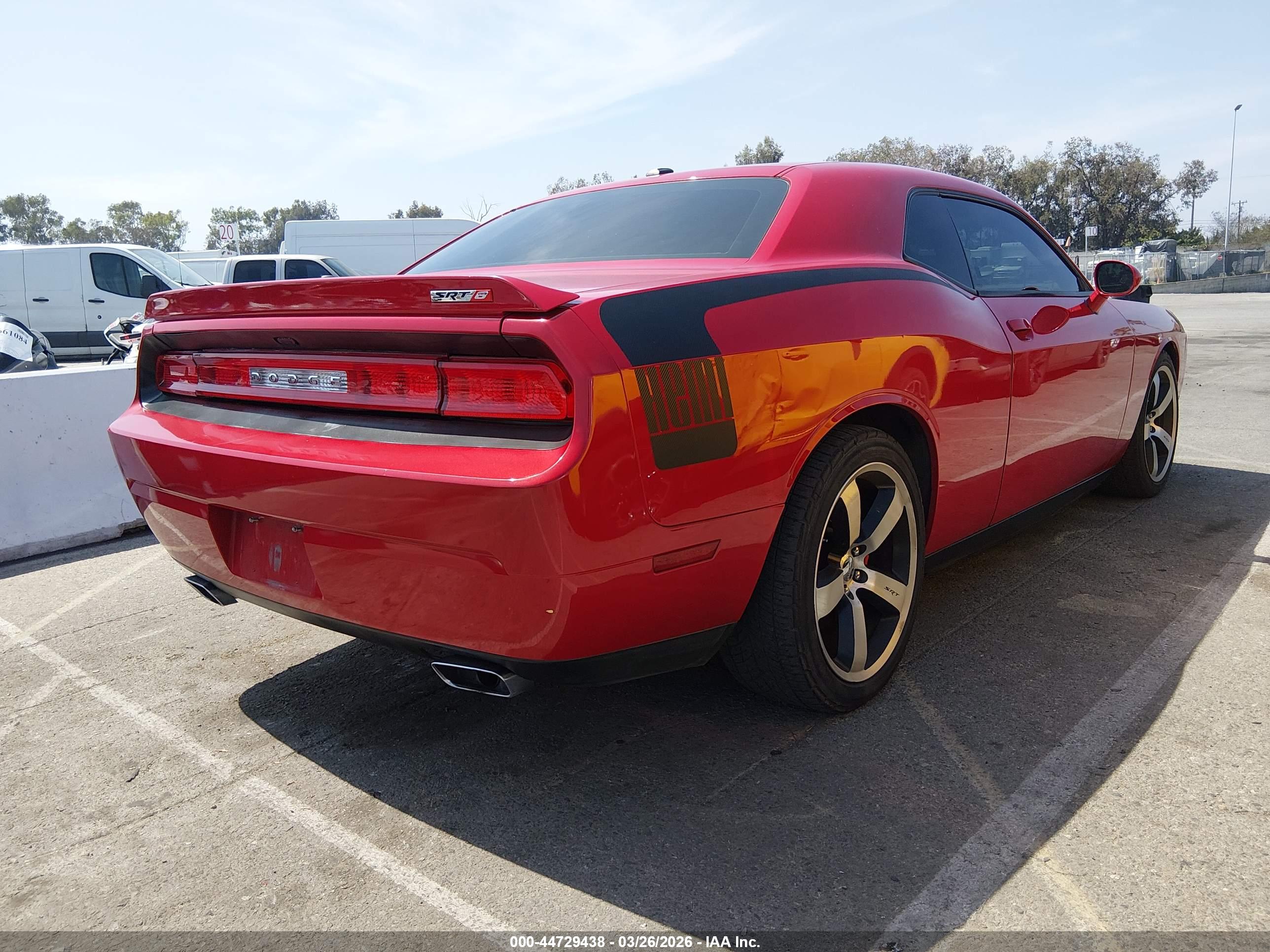 DODGE CHALLENGER image 4