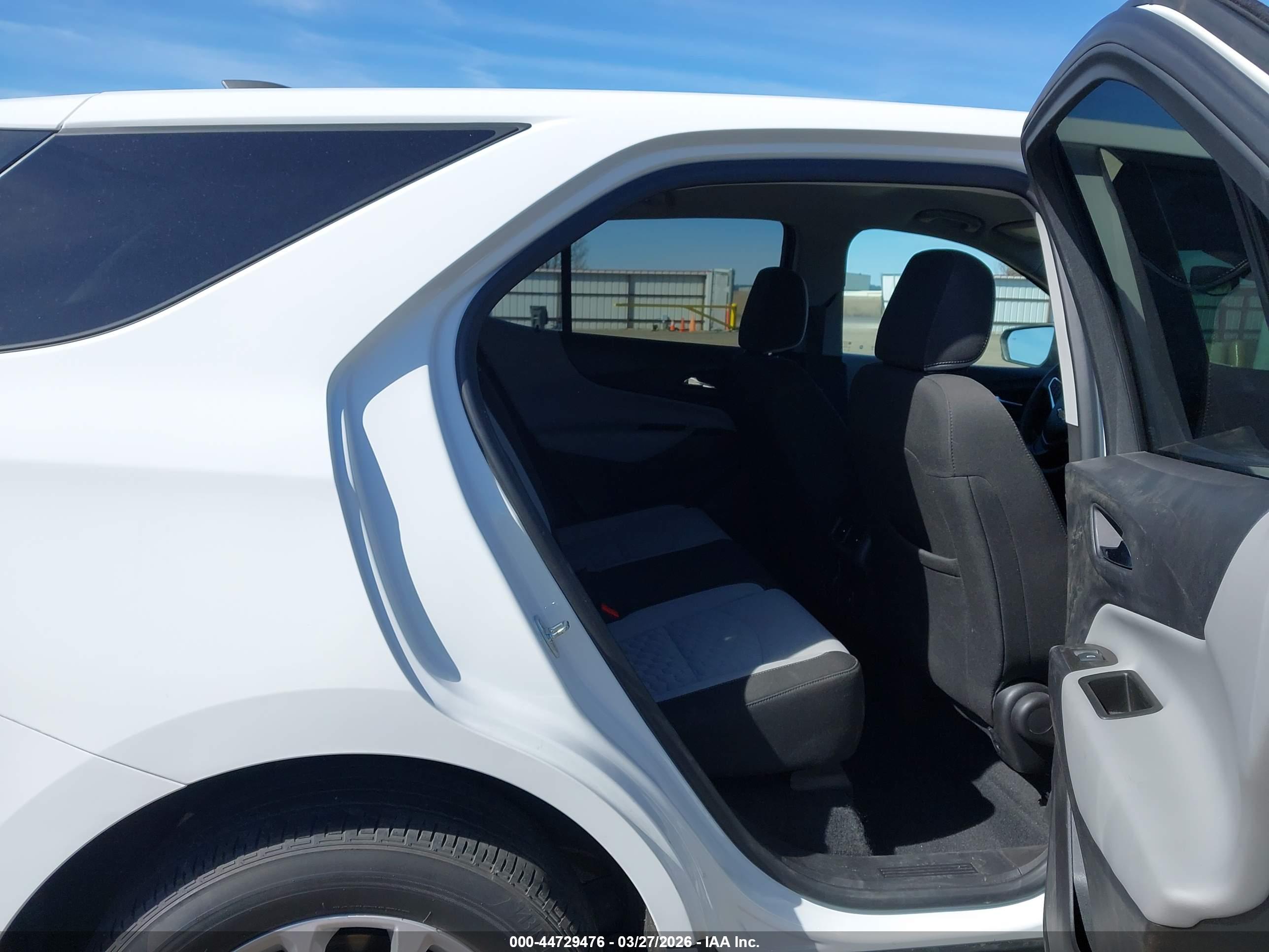 CHEVROLET EQUINOX image 8