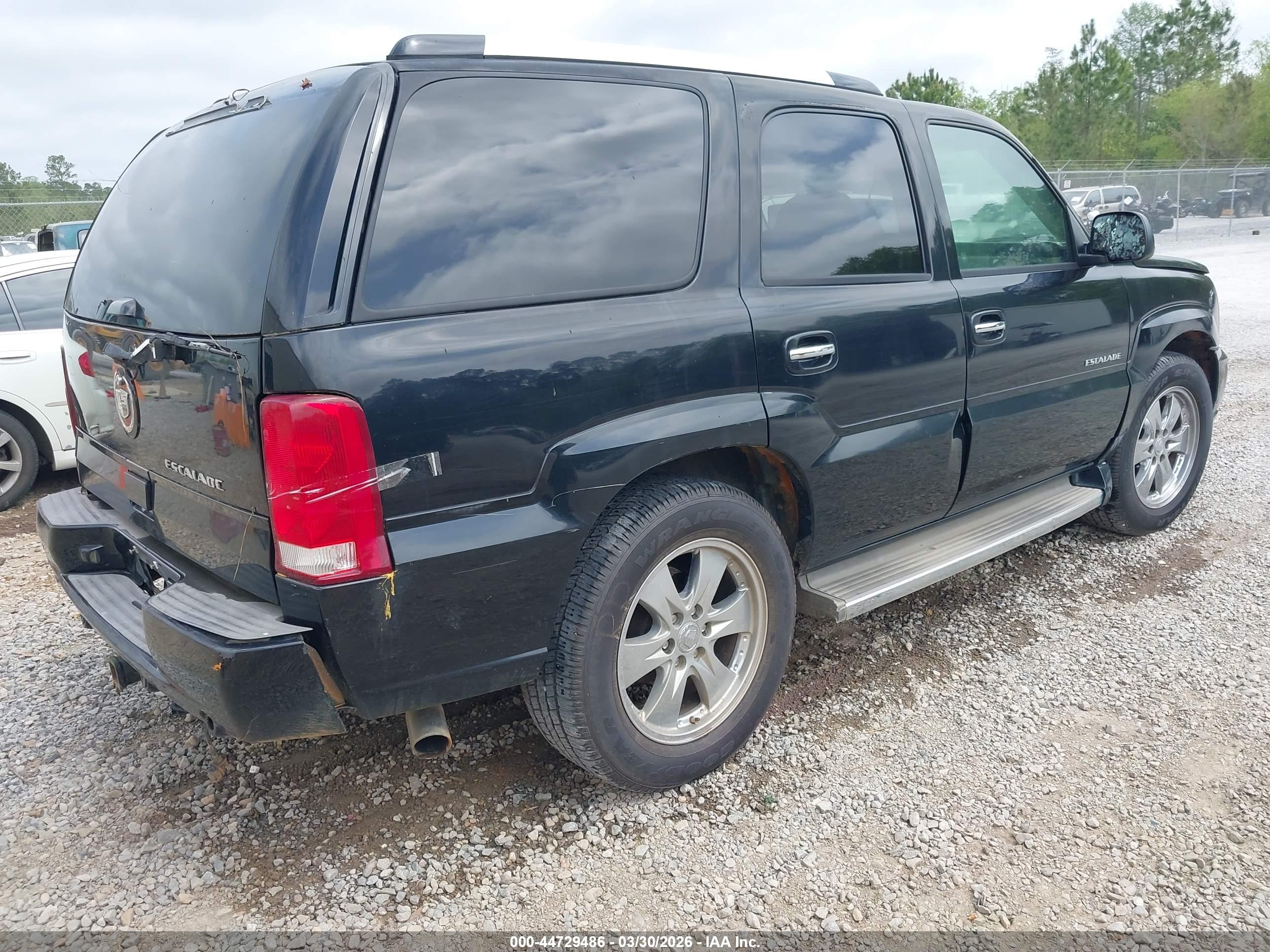 CADILLAC ESCALADE image 4
