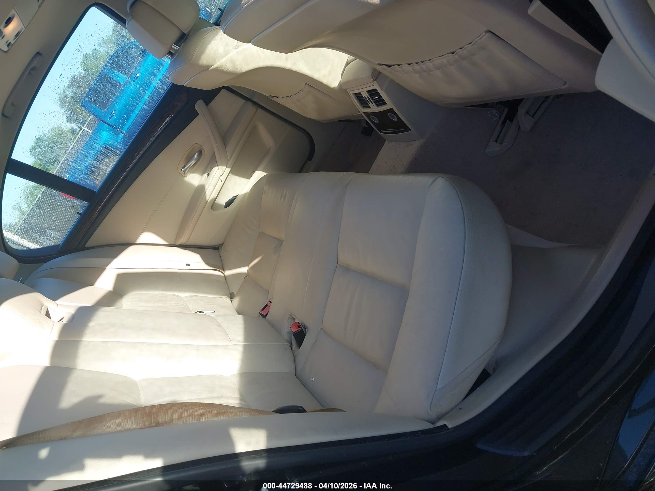 BMW 528I image 8