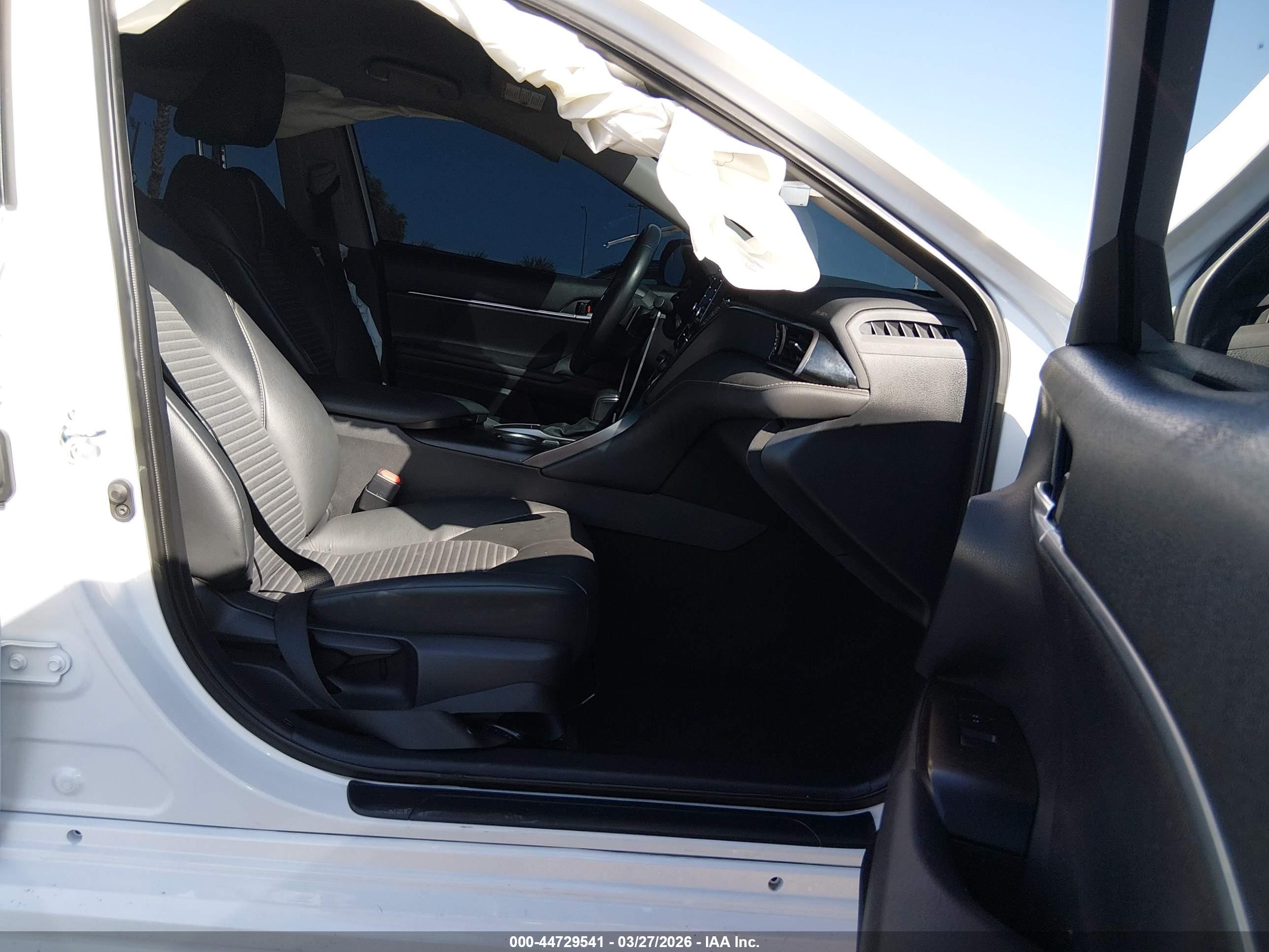 TOYOTA CAMRY image 5