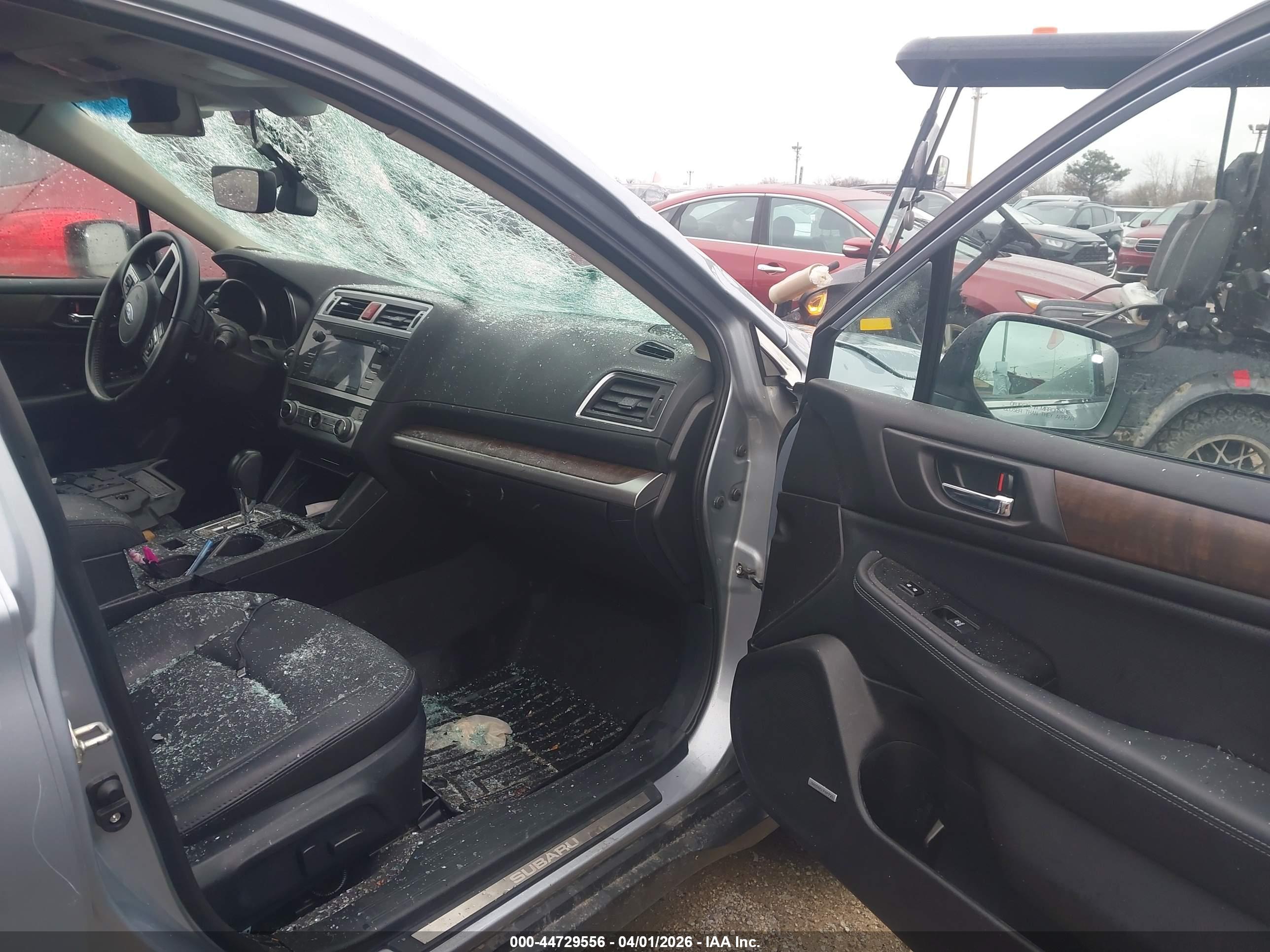 SUBARU OUTBACK image 5