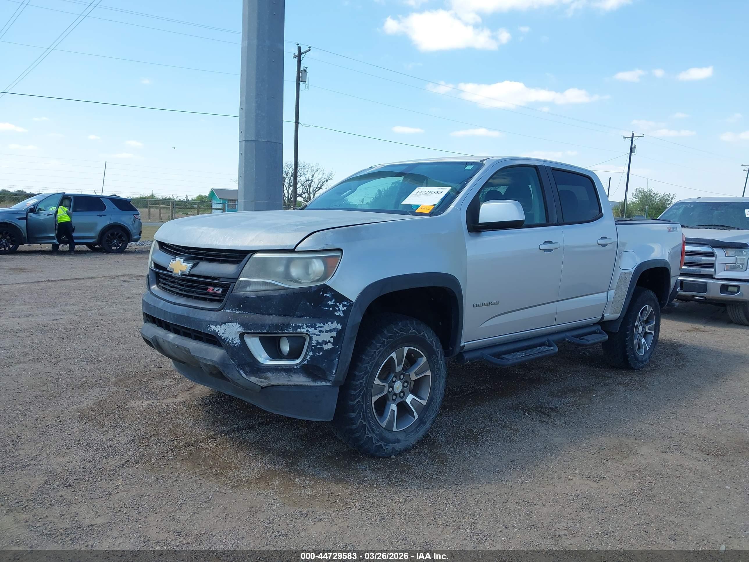 CHEVROLET COLORADO image 2