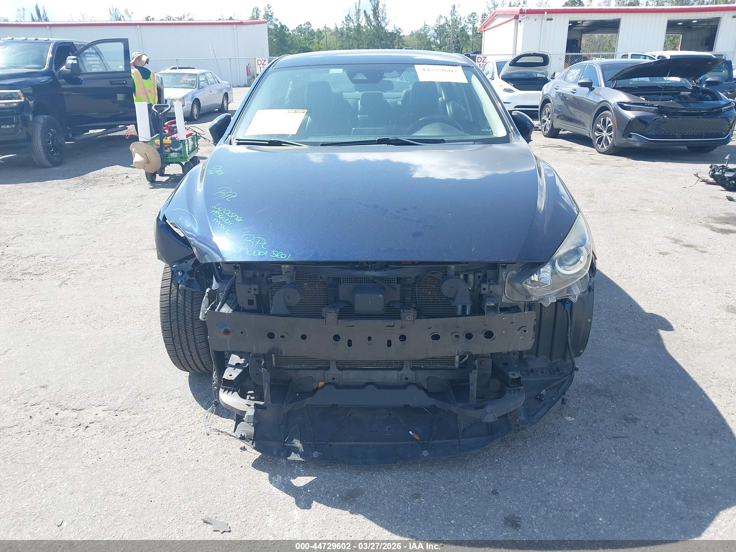 MAZDA MAZDA3 image 6