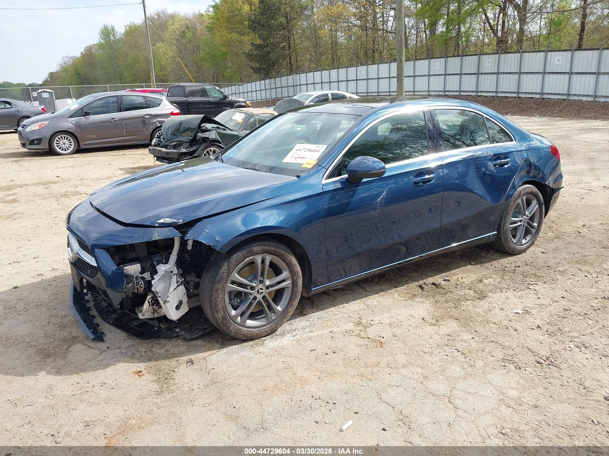 MERCEDES-BENZ A image 2