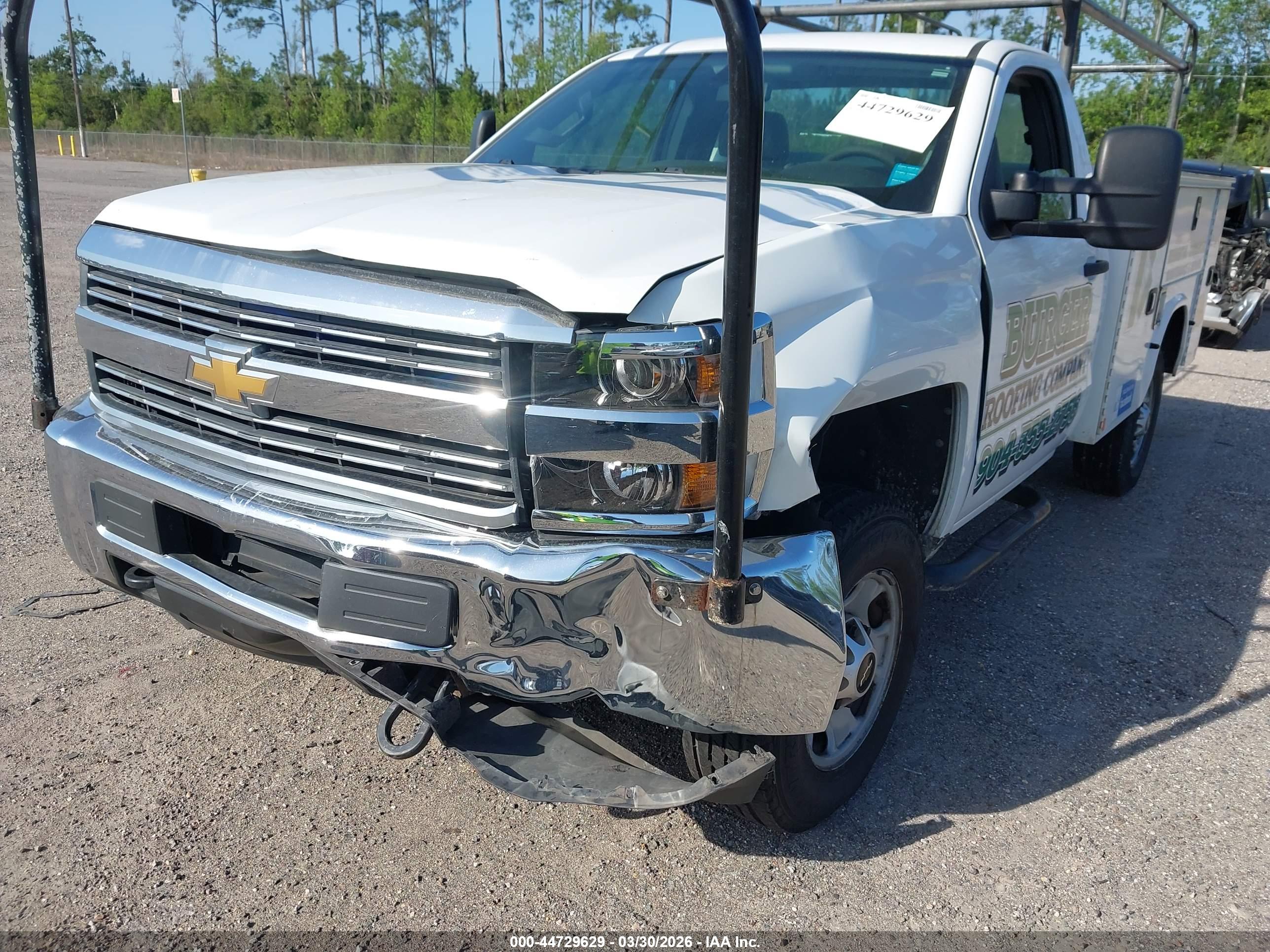 CHEVROLET SILVERADO image 6